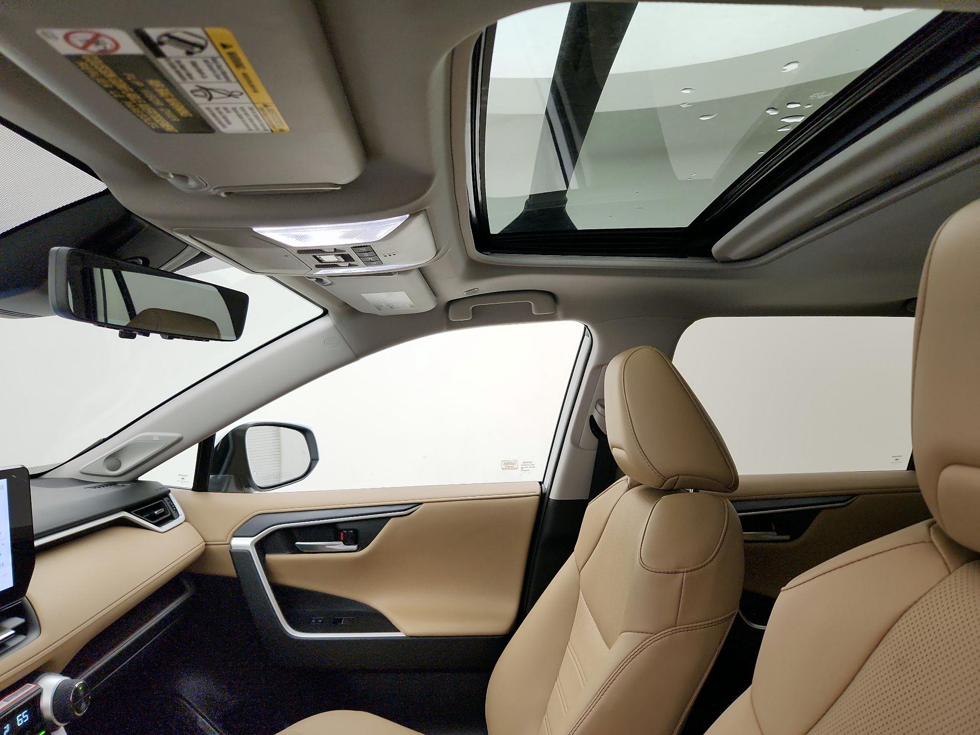 Thumbnail: 2025 Toyota RAV4 - 20