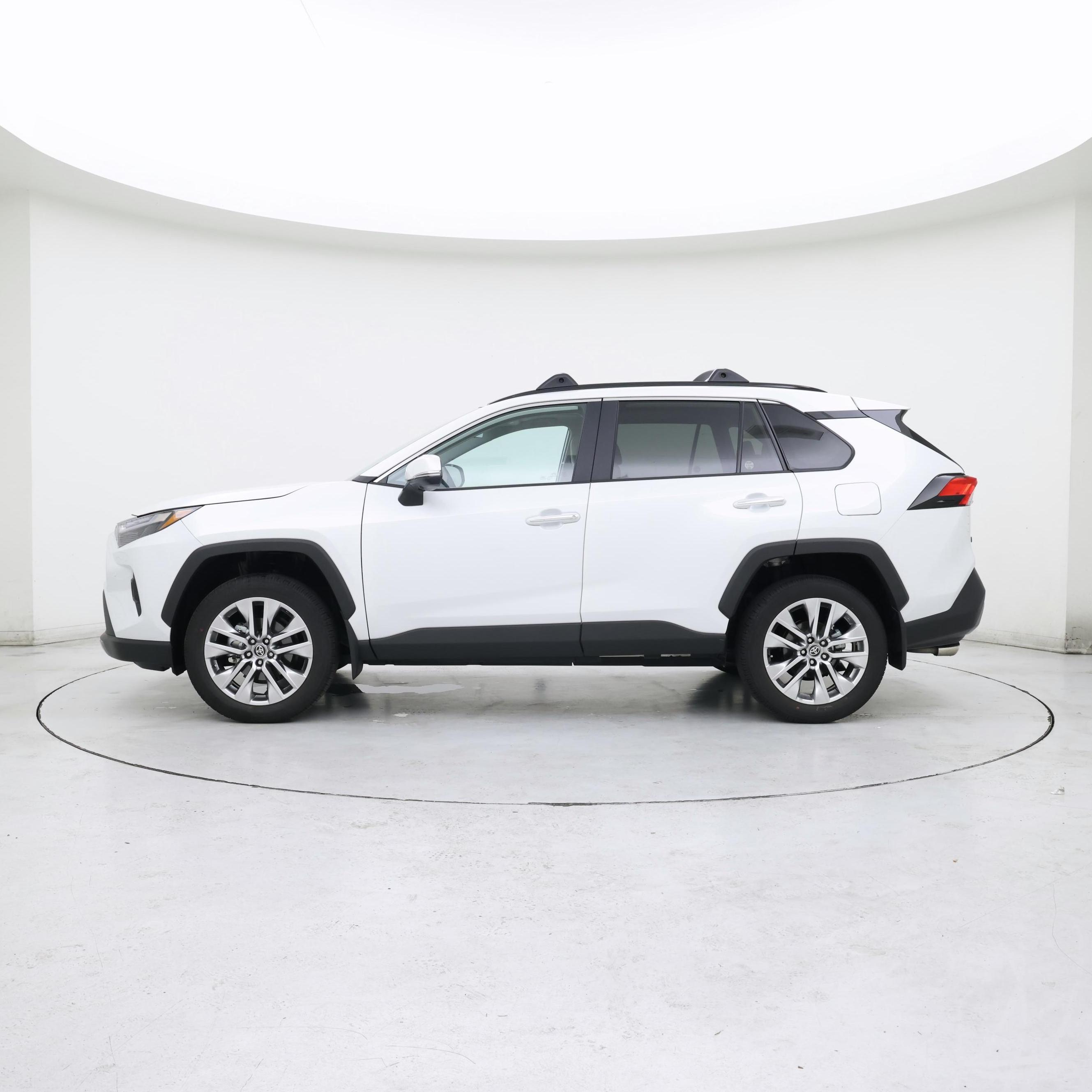 Thumbnail: 2025 Toyota RAV4 - 3