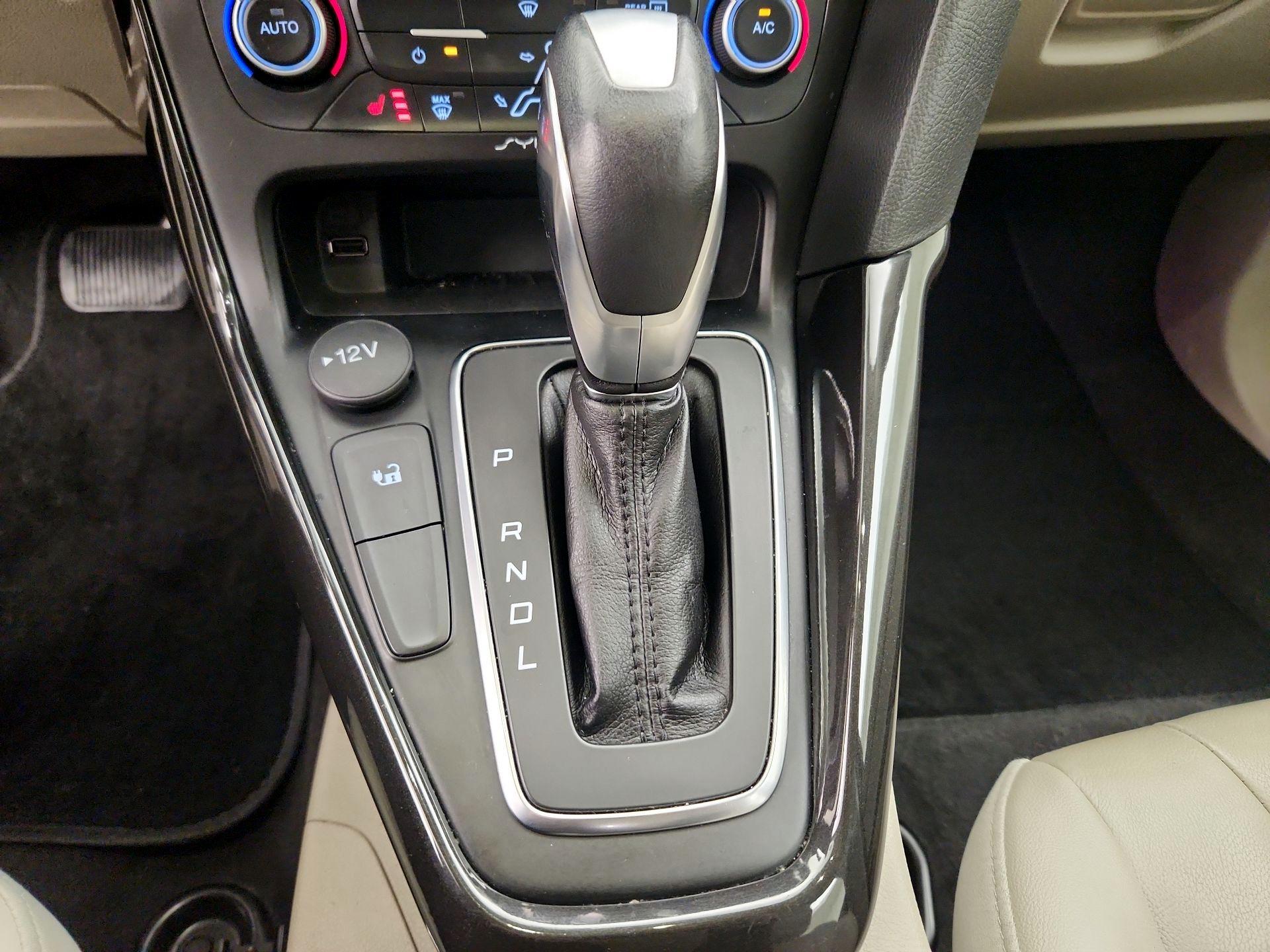 Thumbnail: 2018 Ford Focus - 18