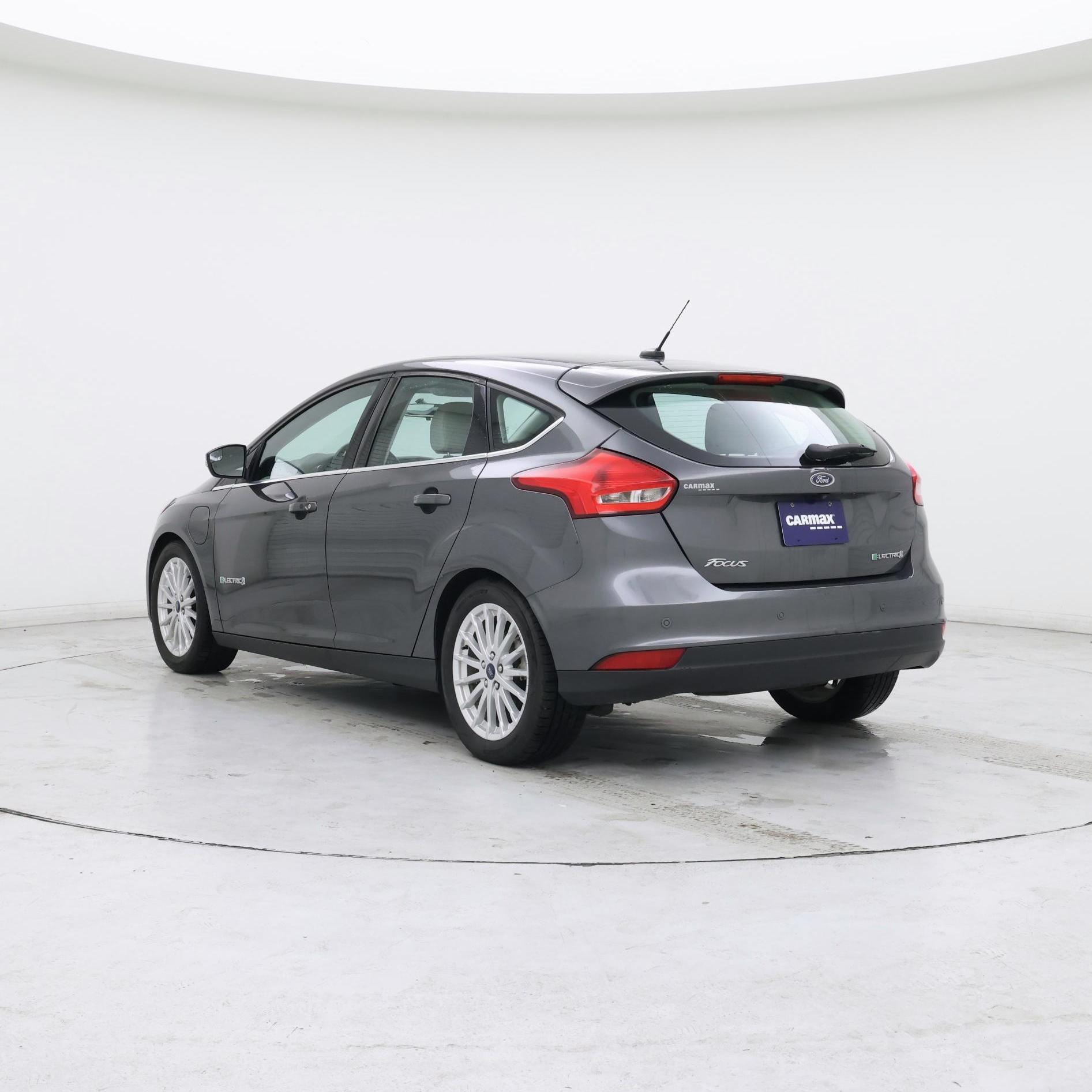 Thumbnail: 2018 Ford Focus - 2