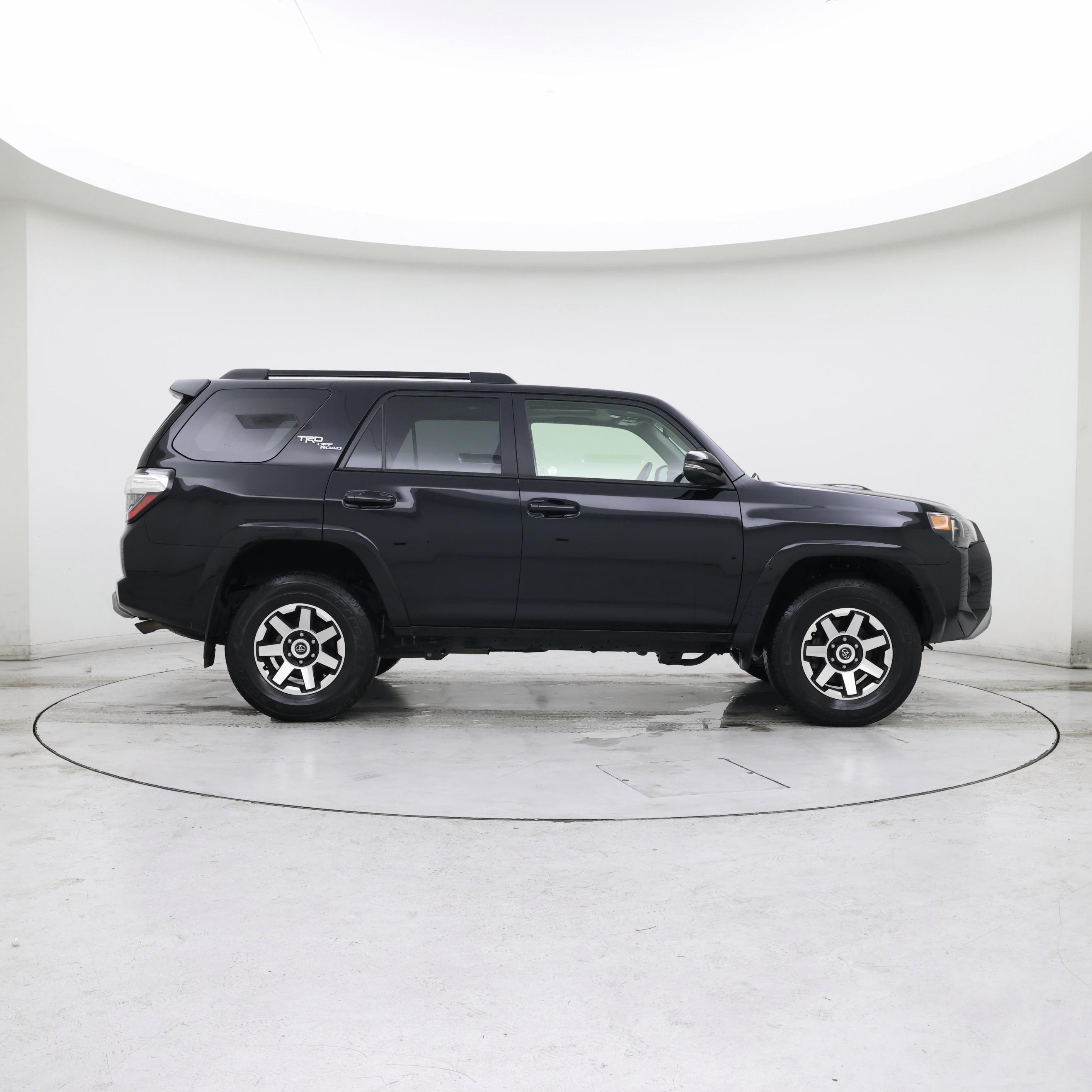Thumbnail: 2023 Toyota 4Runner - 7