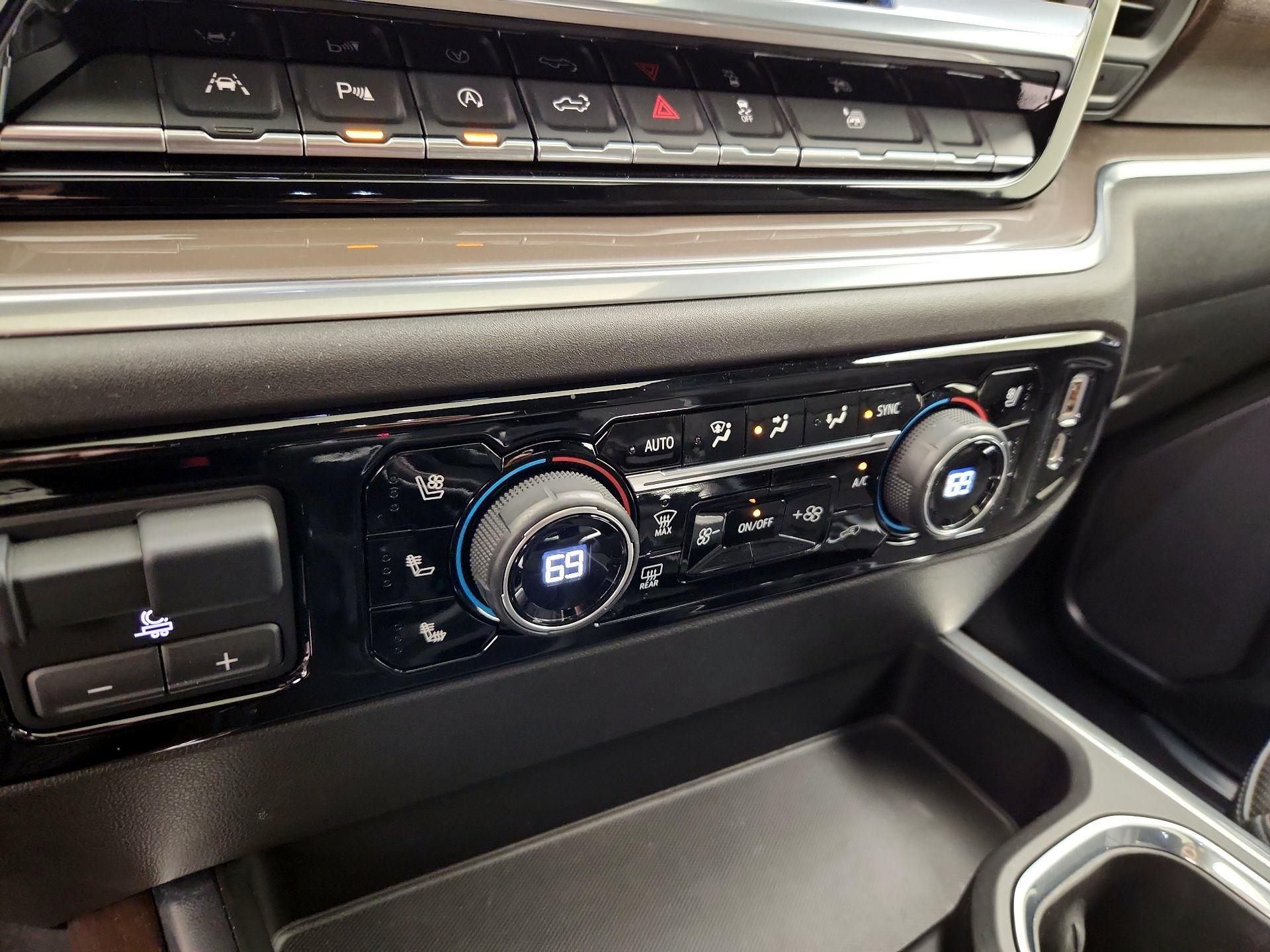 Thumbnail: 2022 Chevrolet Silverado 1500 - 17