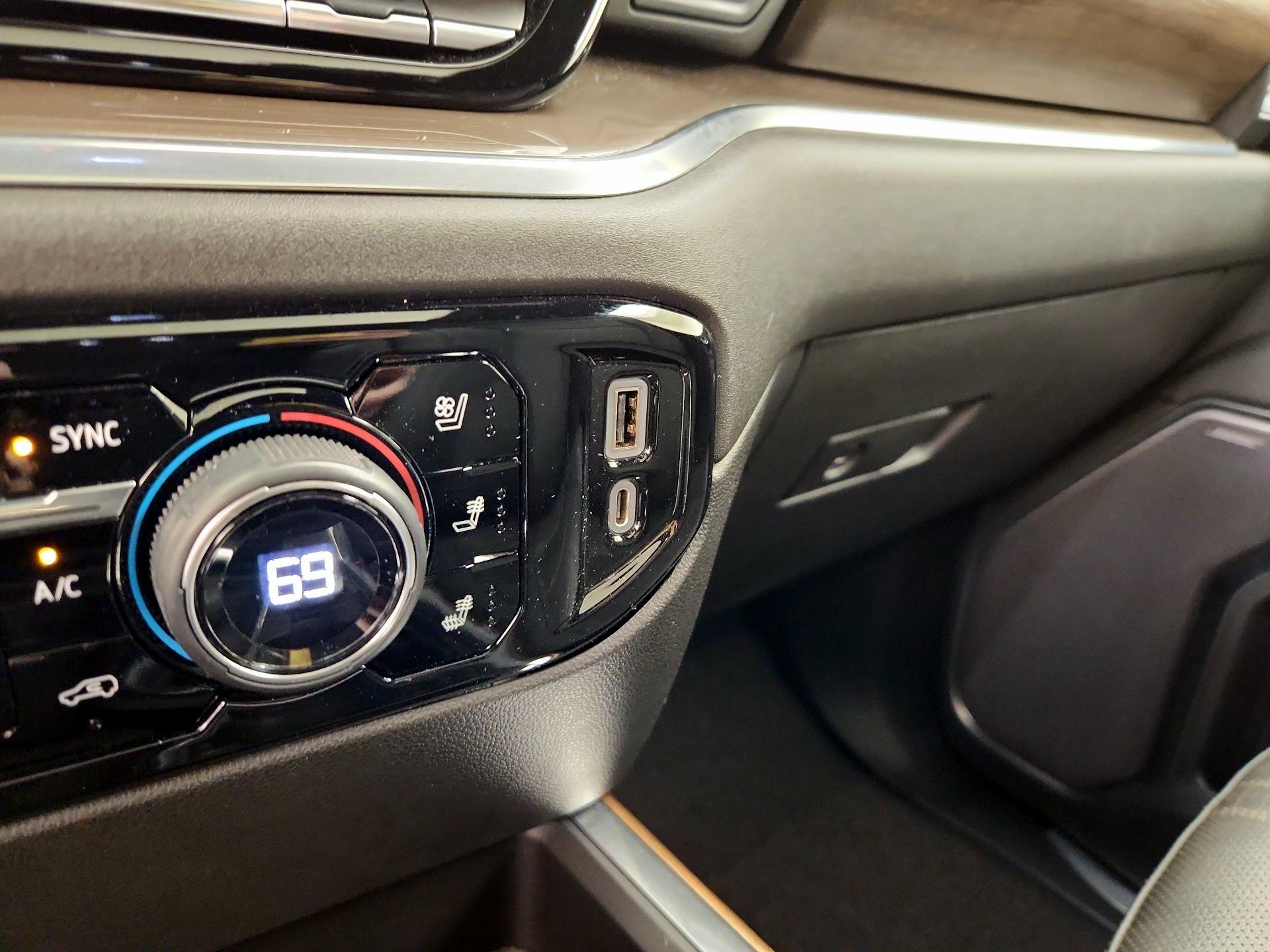 Thumbnail: 2022 Chevrolet Silverado 1500 - 19