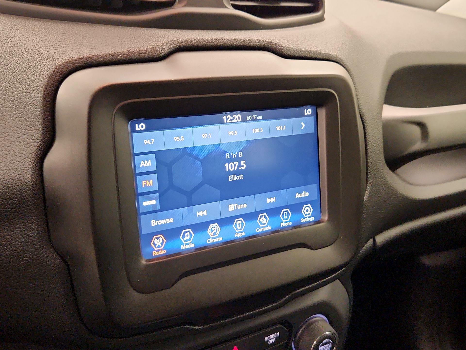 Thumbnail: 2020 Jeep Renegade - 15