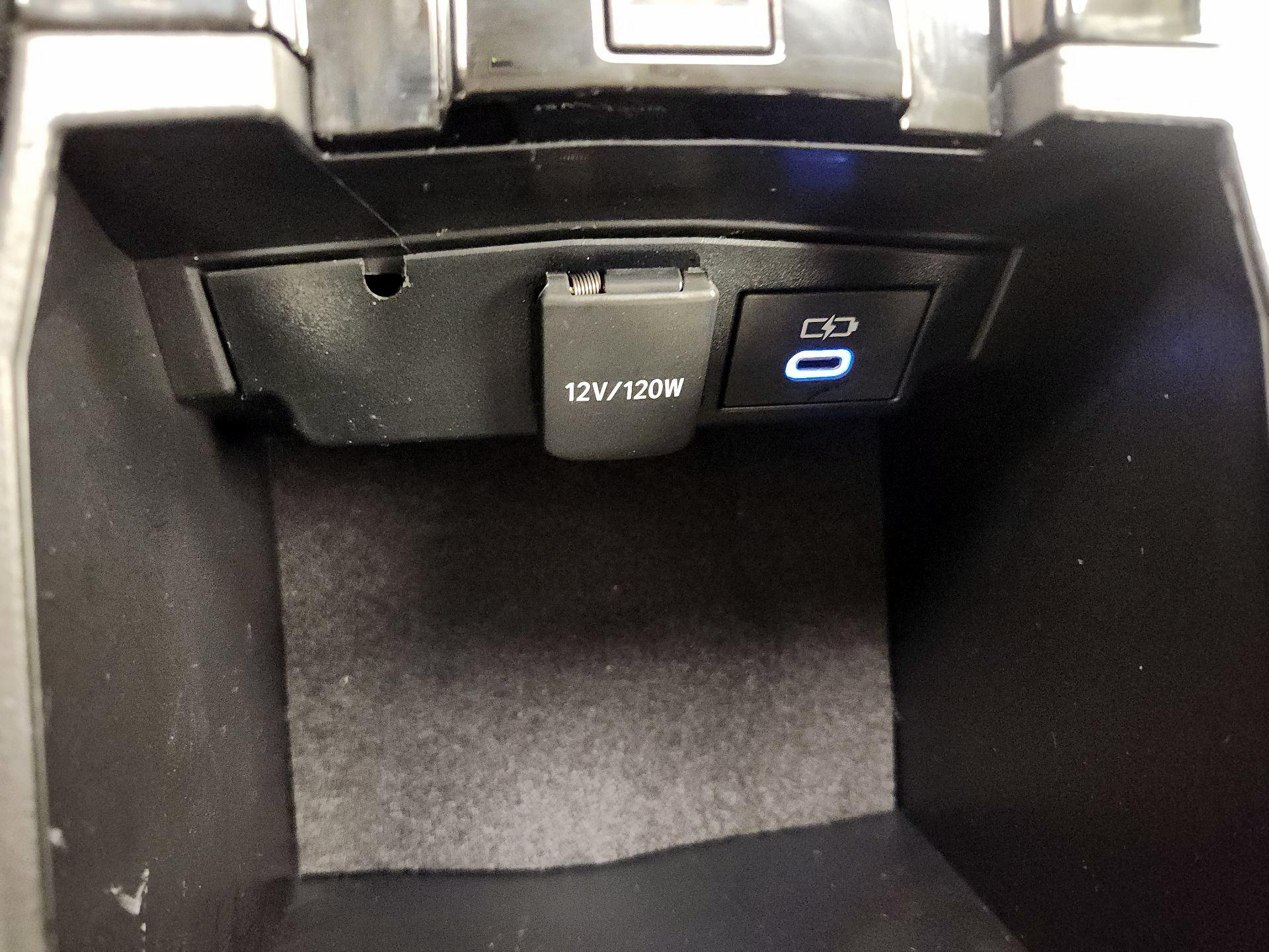 Thumbnail: 2022 Toyota Corolla - 18