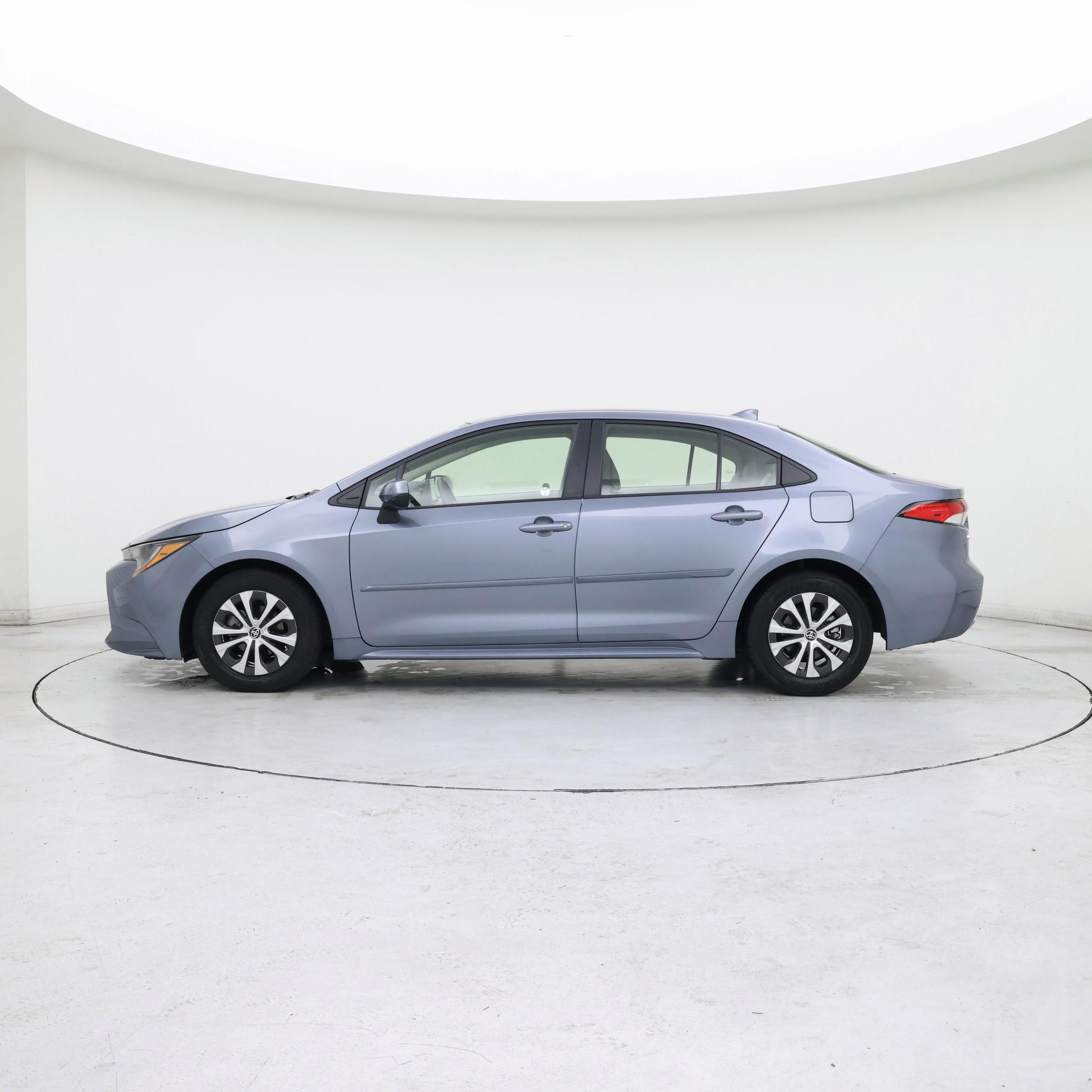 Thumbnail: 2022 Toyota Corolla - 3