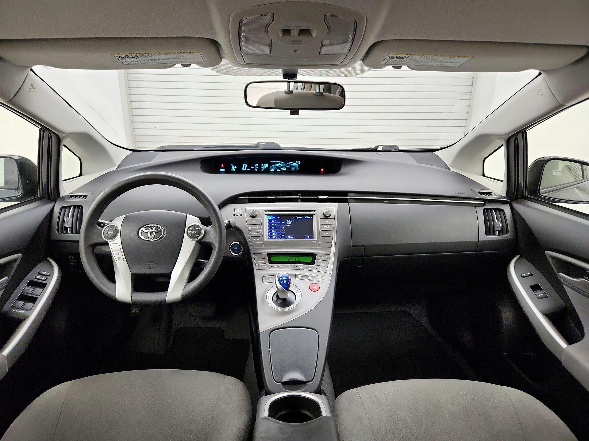 Thumbnail: 2015 Toyota Prius - 9