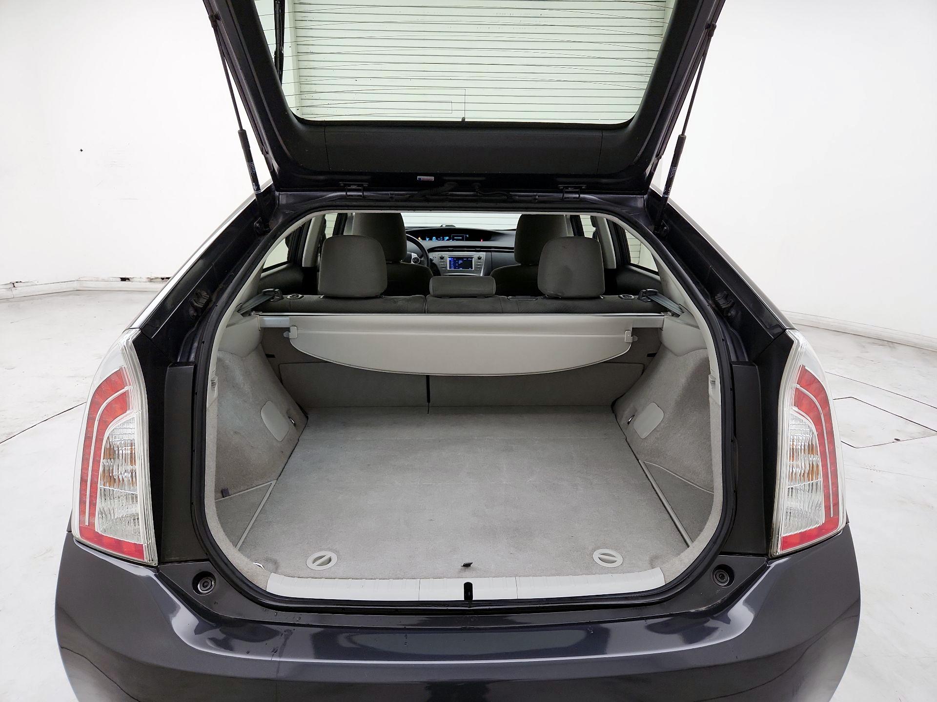 Thumbnail: 2015 Toyota Prius - 20