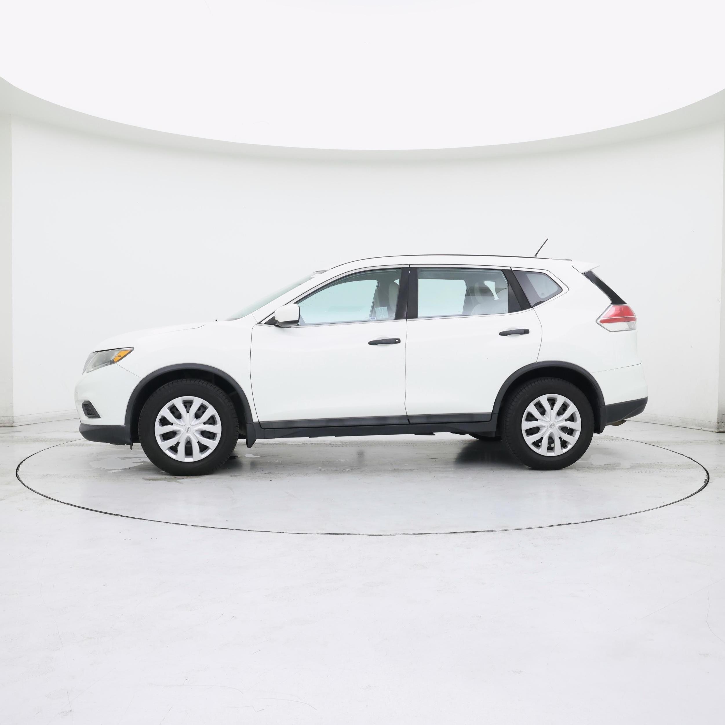 Thumbnail: 2016 Nissan Rogue - 3