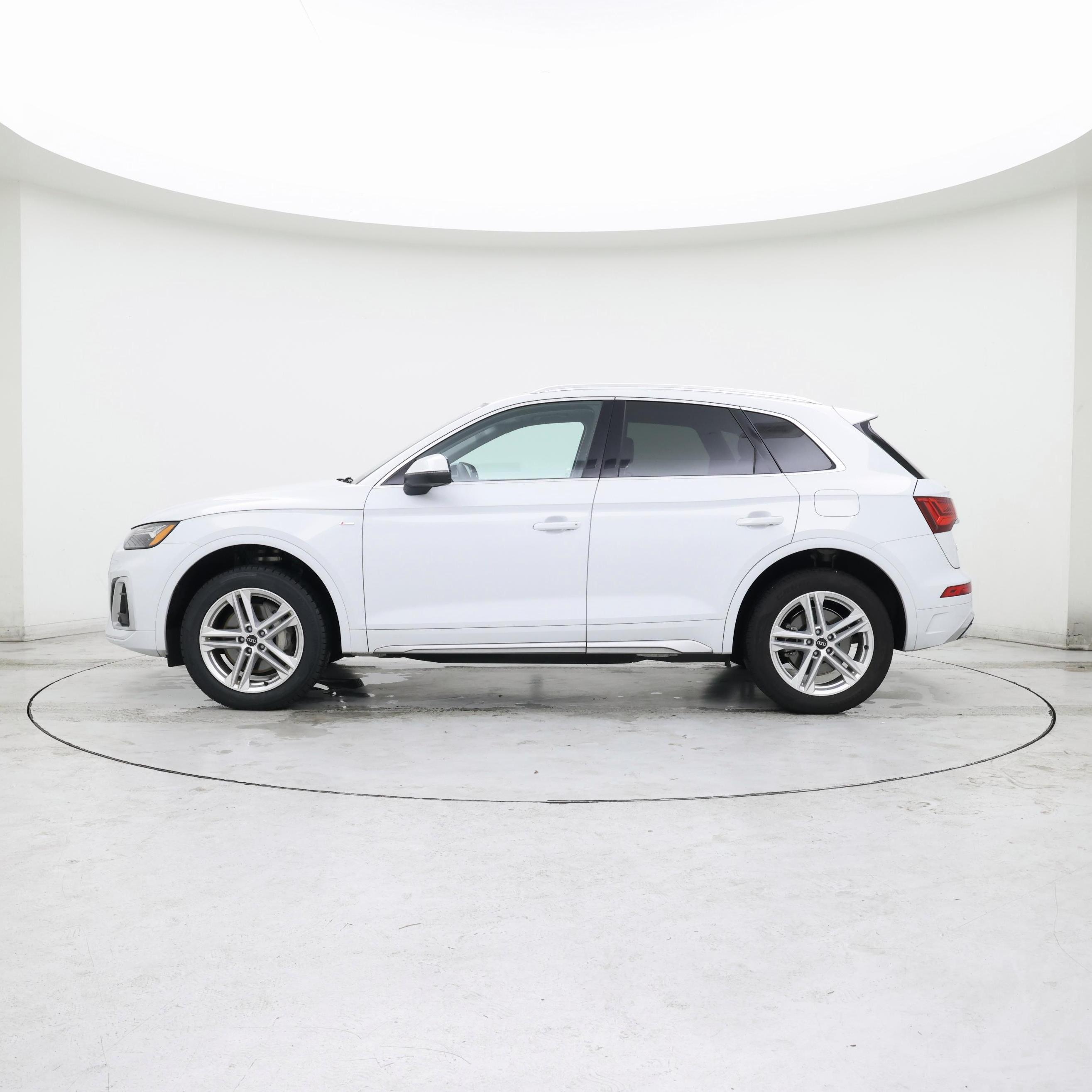 Thumbnail: 2024 Audi Q5 - 3