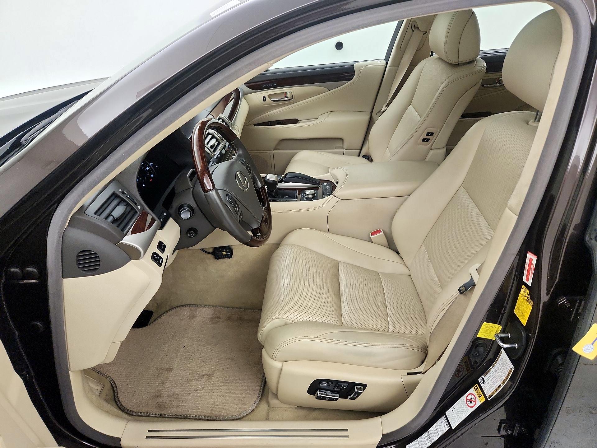 Thumbnail: 2014 Lexus LS - 11