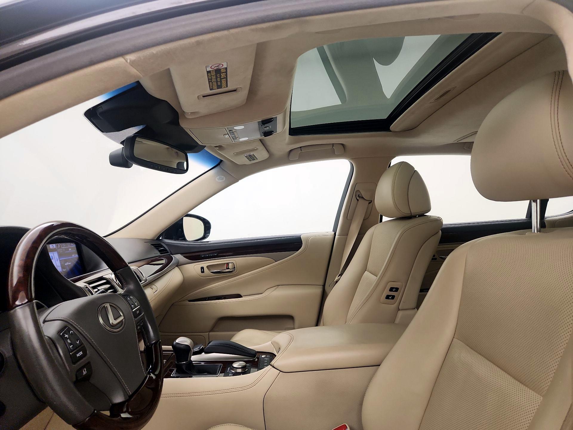 Thumbnail: 2014 Lexus LS - 20