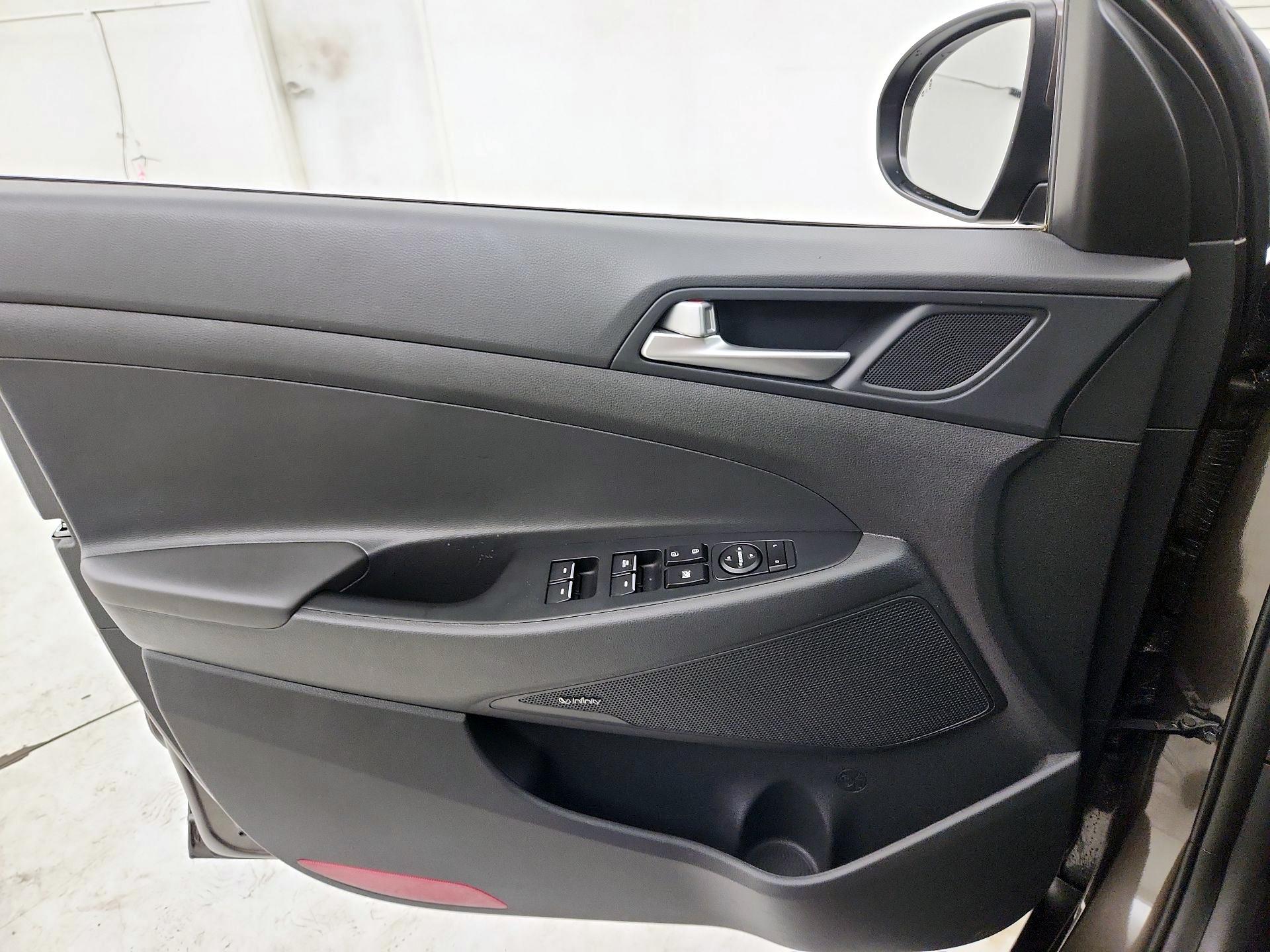 Thumbnail: 2020 Hyundai Tucson - 12