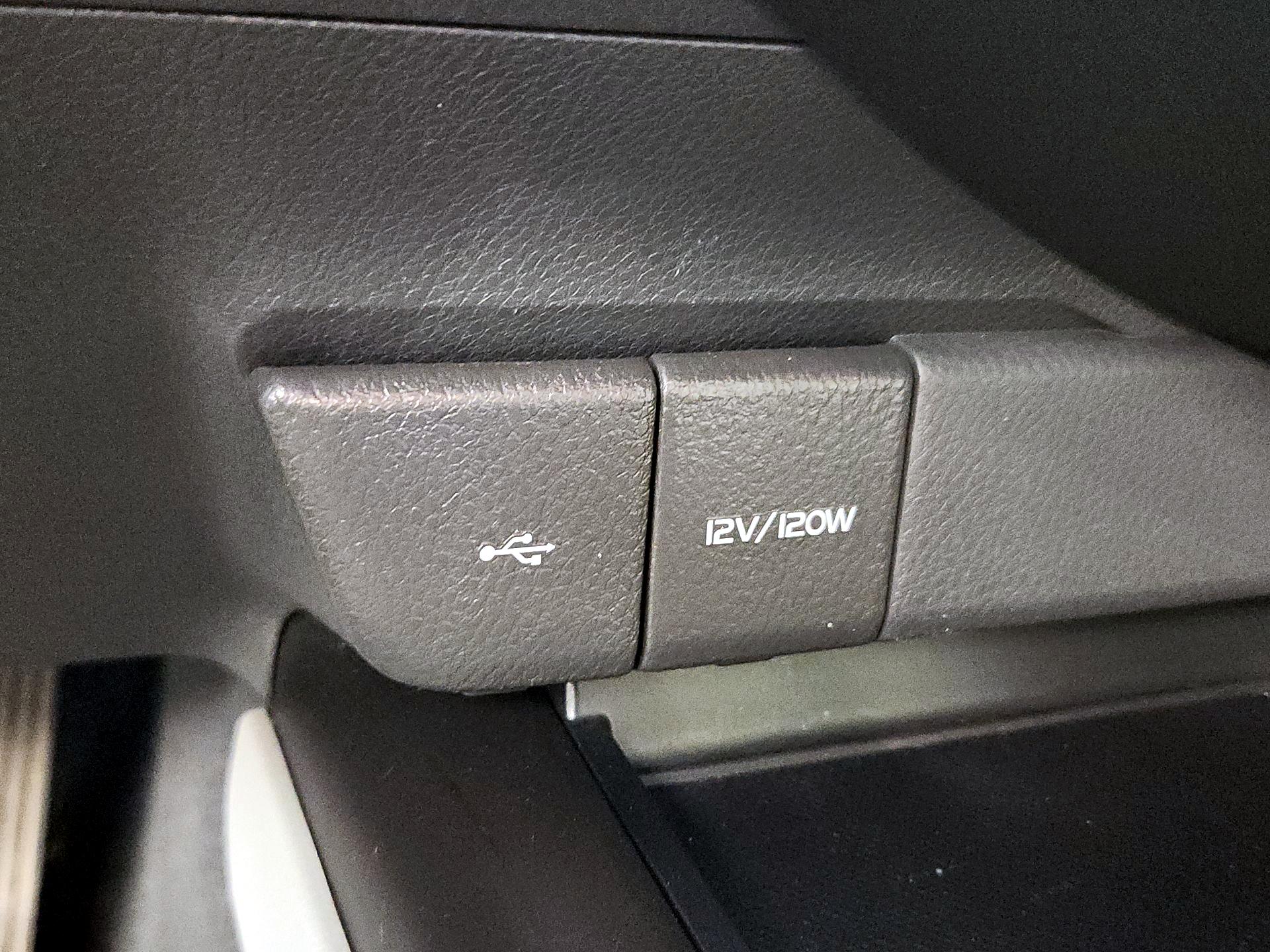 Thumbnail: 2022 Toyota Camry - 18