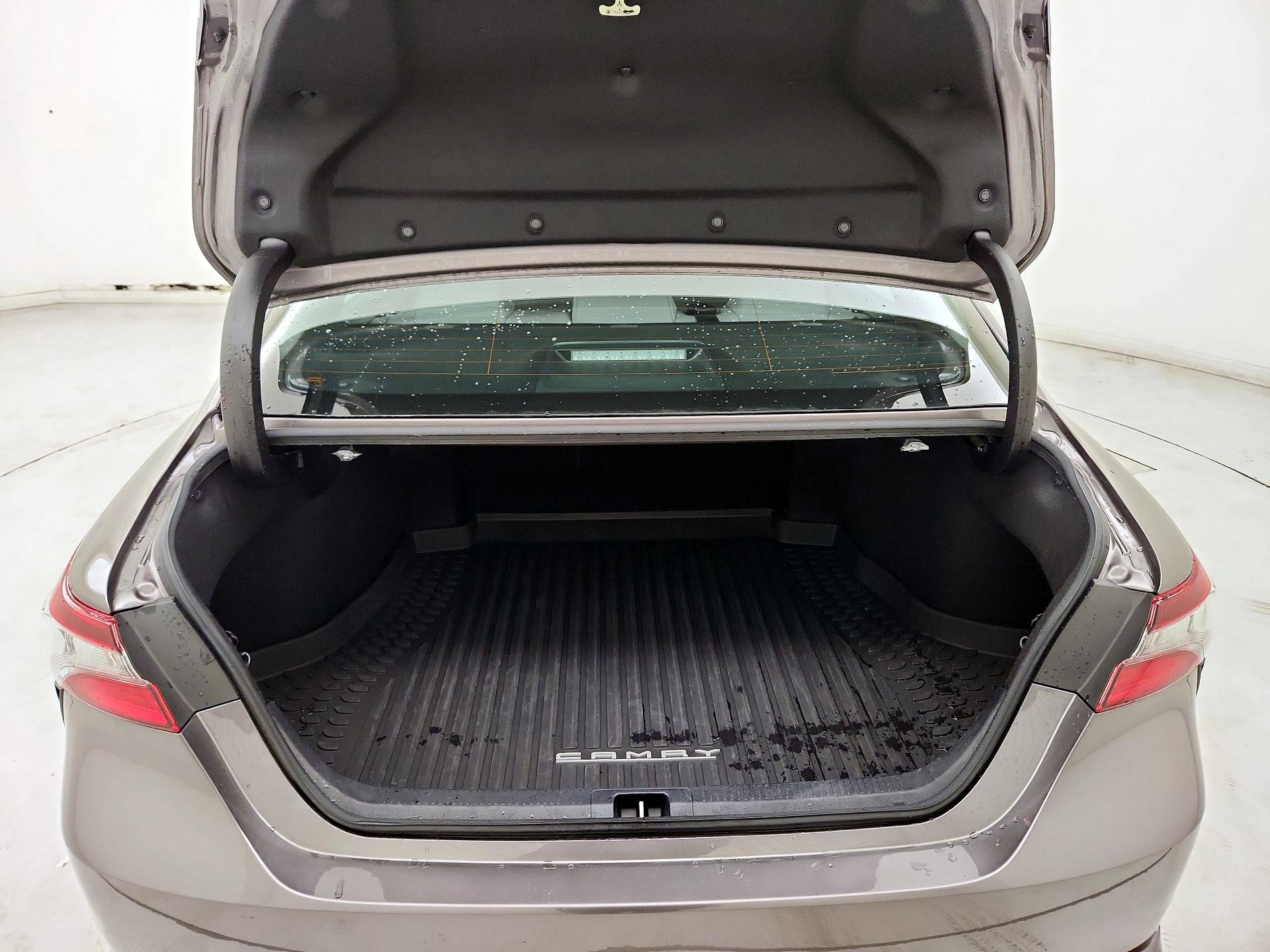 Thumbnail: 2022 Toyota Camry - 20