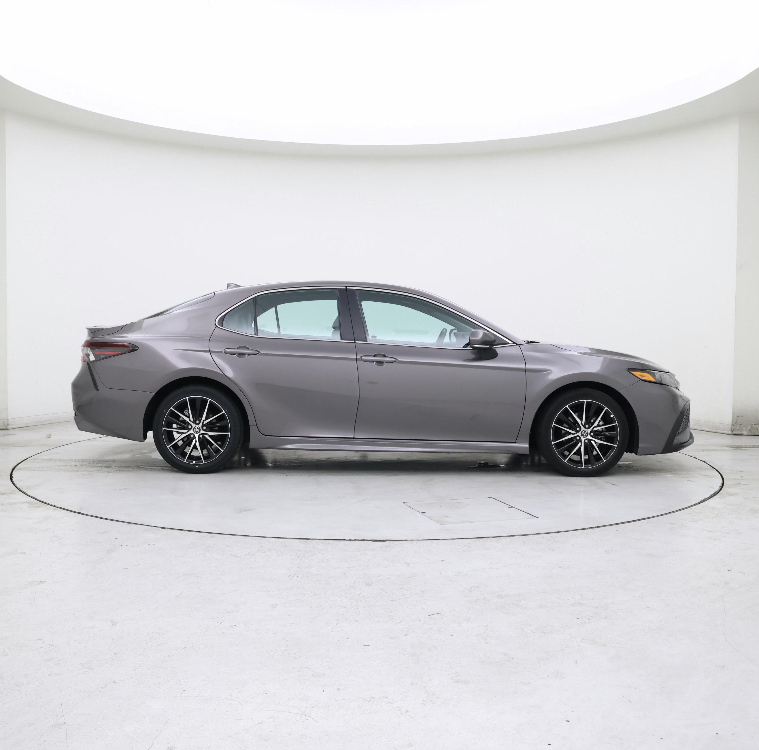 Thumbnail: 2022 Toyota Camry - 7