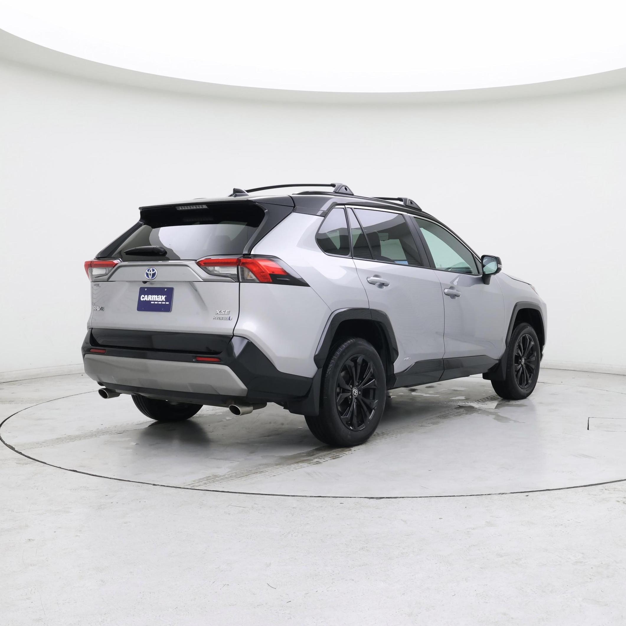 Thumbnail: 2023 Toyota RAV4 - 8