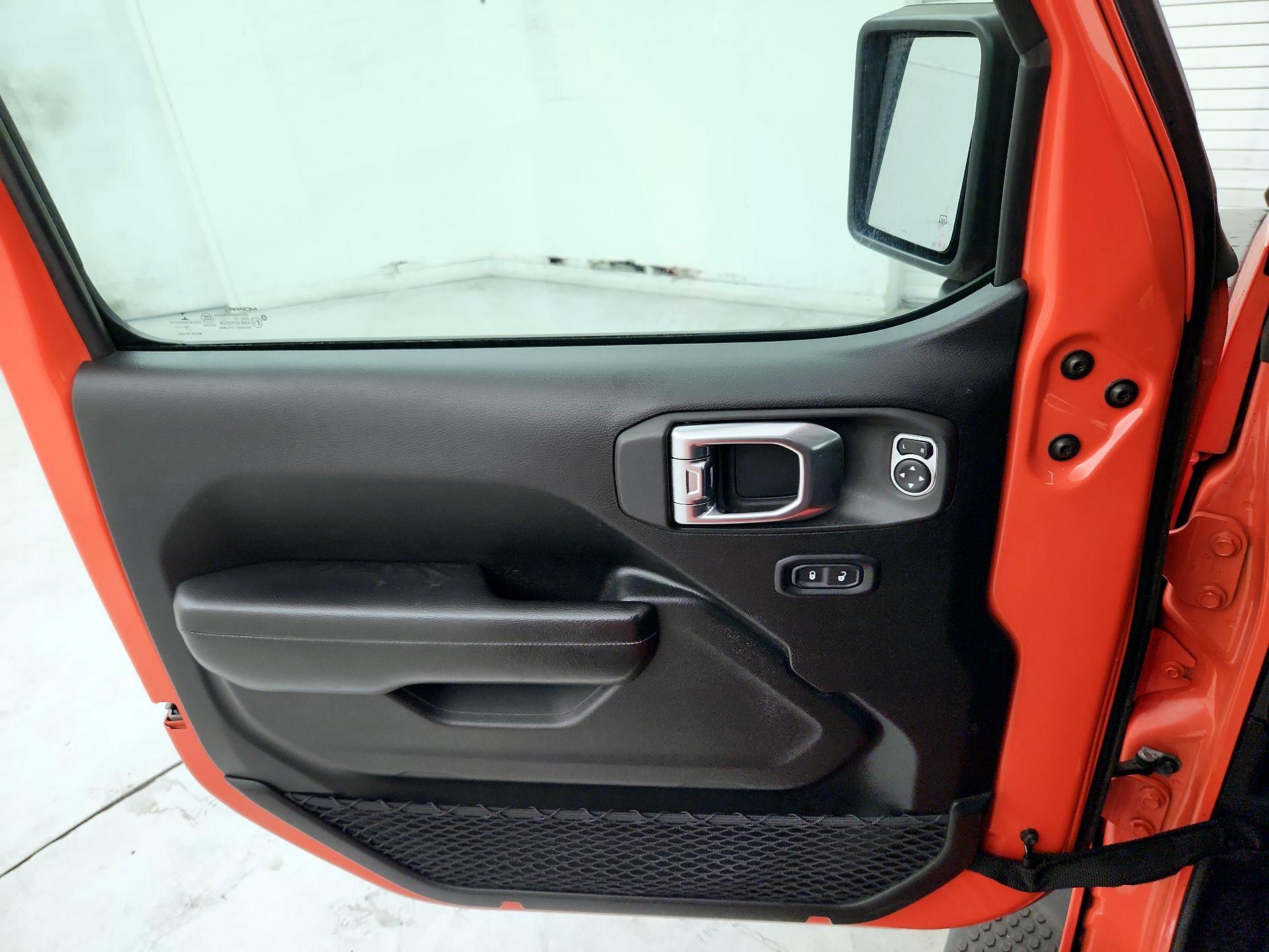 Thumbnail: 2020 Jeep Wrangler - 12