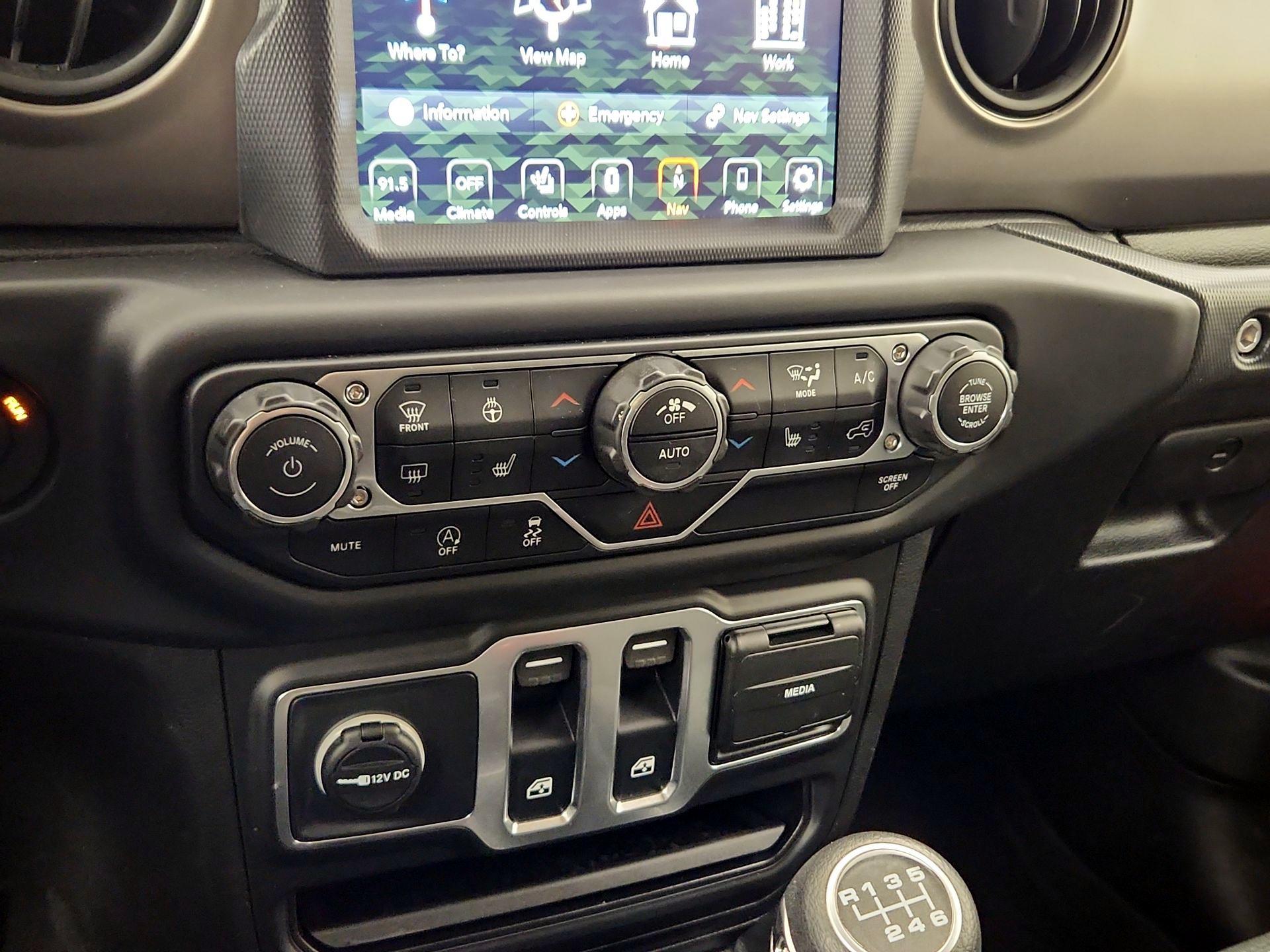 Thumbnail: 2020 Jeep Wrangler - 17