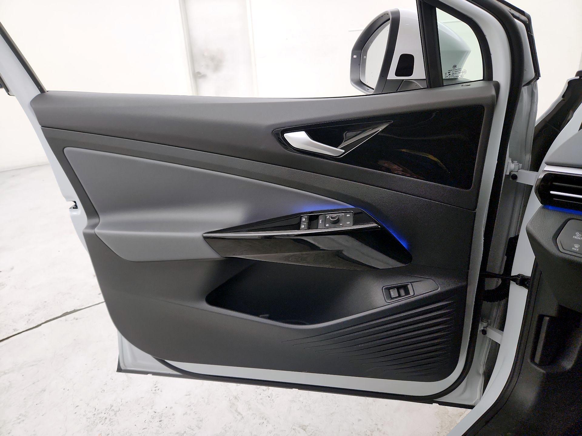 Thumbnail: 2021 Volkswagen ID.4 - 12