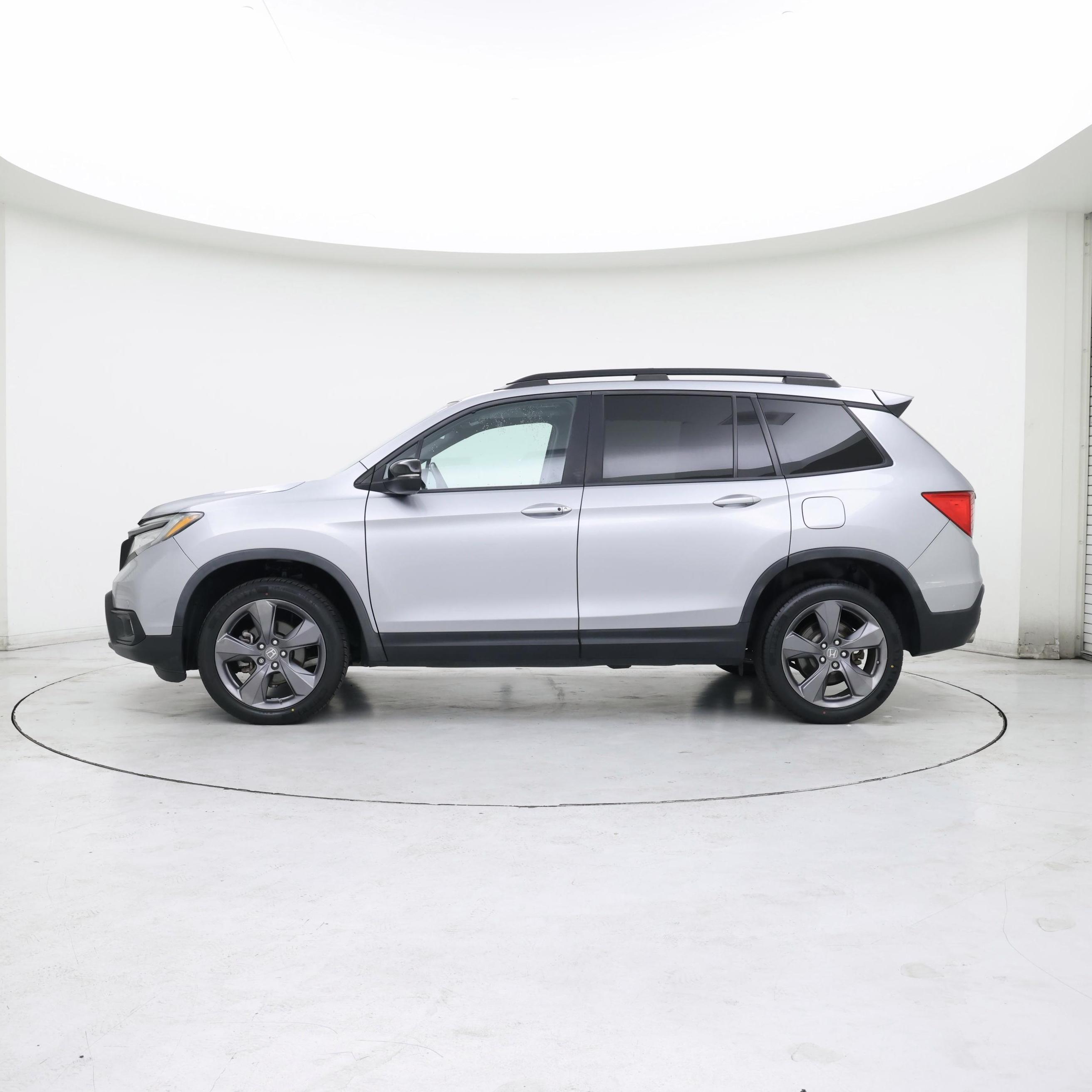 Thumbnail: 2019 Honda Passport - 3