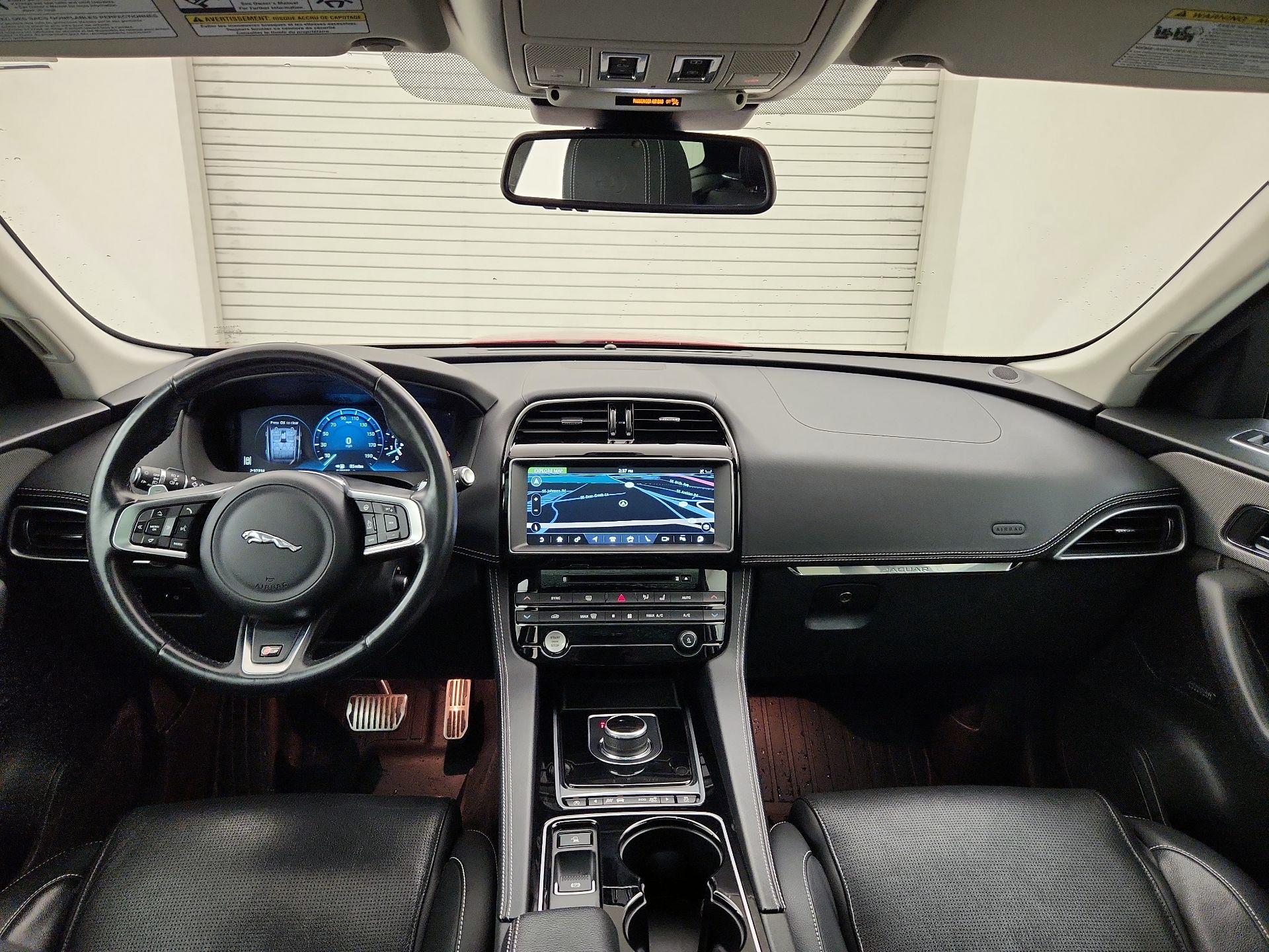 Thumbnail: 2017 Jaguar F-Pace - 9