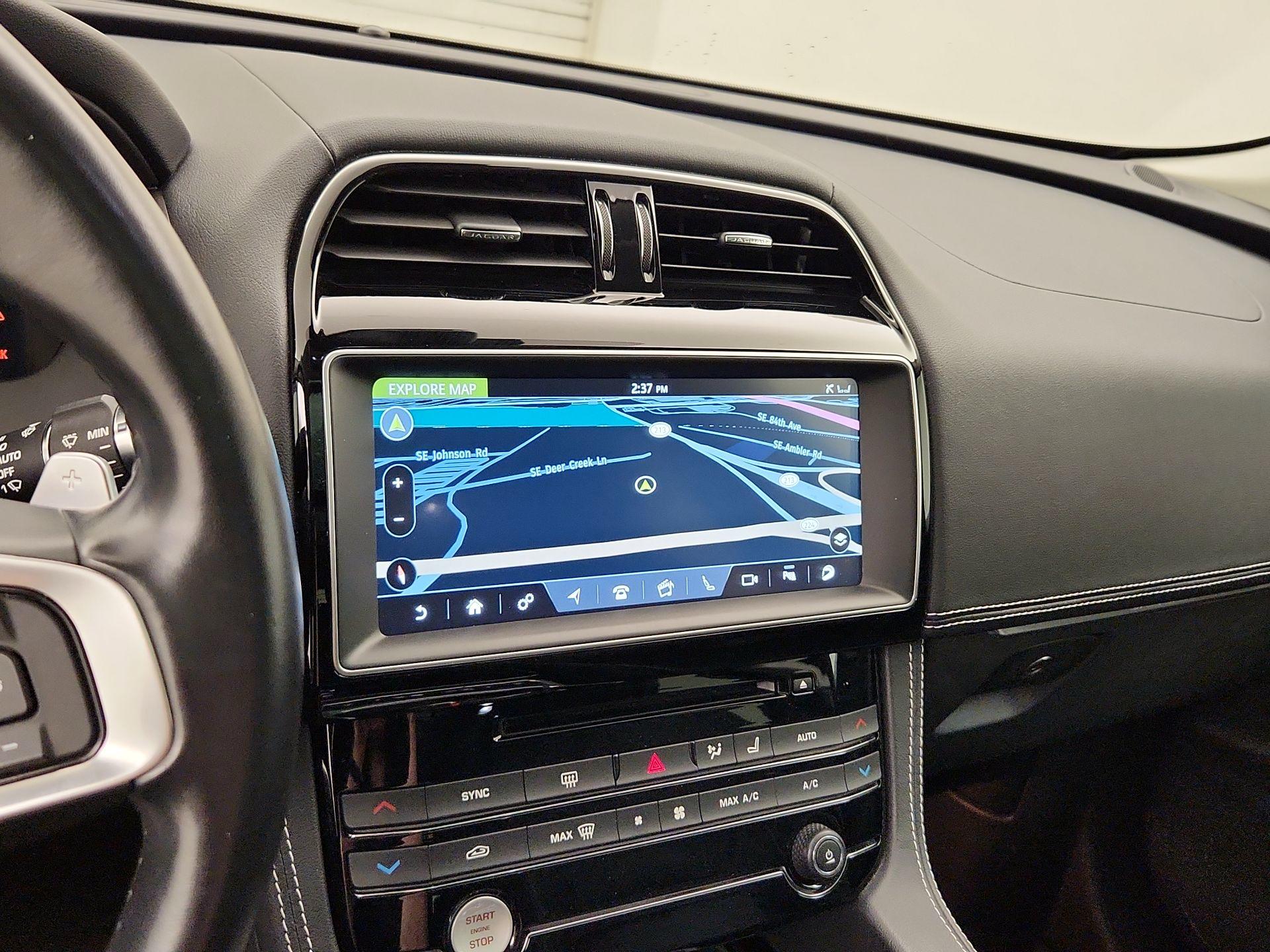 Thumbnail: 2017 Jaguar F-Pace - 14