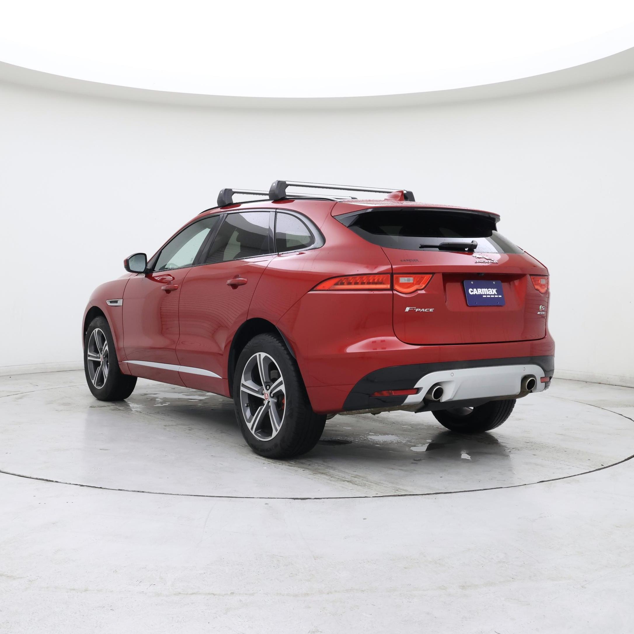 Thumbnail: 2017 Jaguar F-Pace - 2