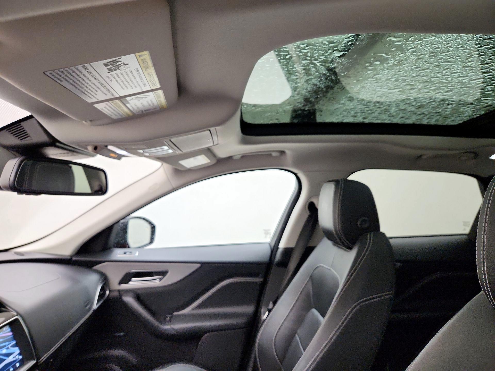 Thumbnail: 2017 Jaguar F-Pace - 20