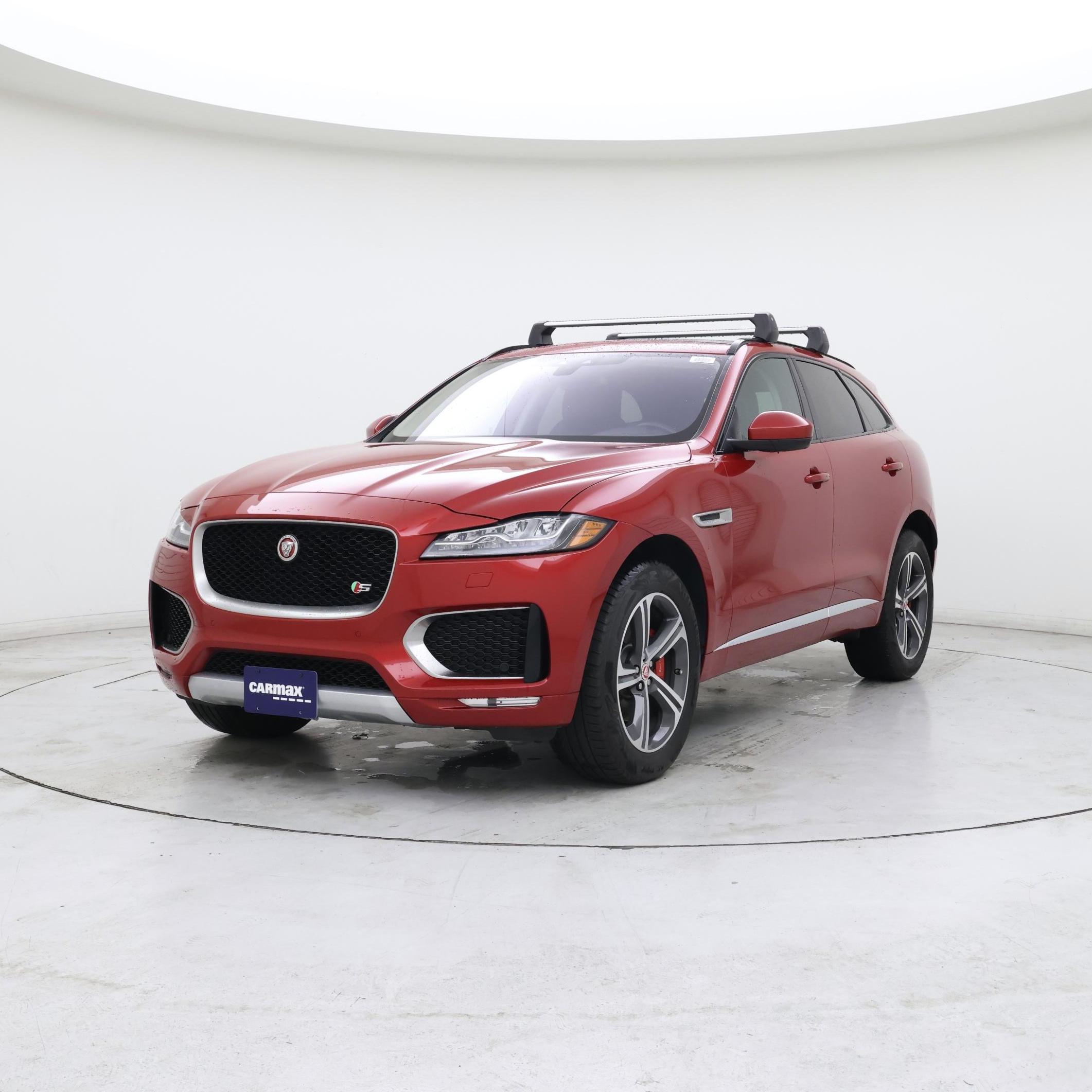 Thumbnail: 2017 Jaguar F-Pace - 4