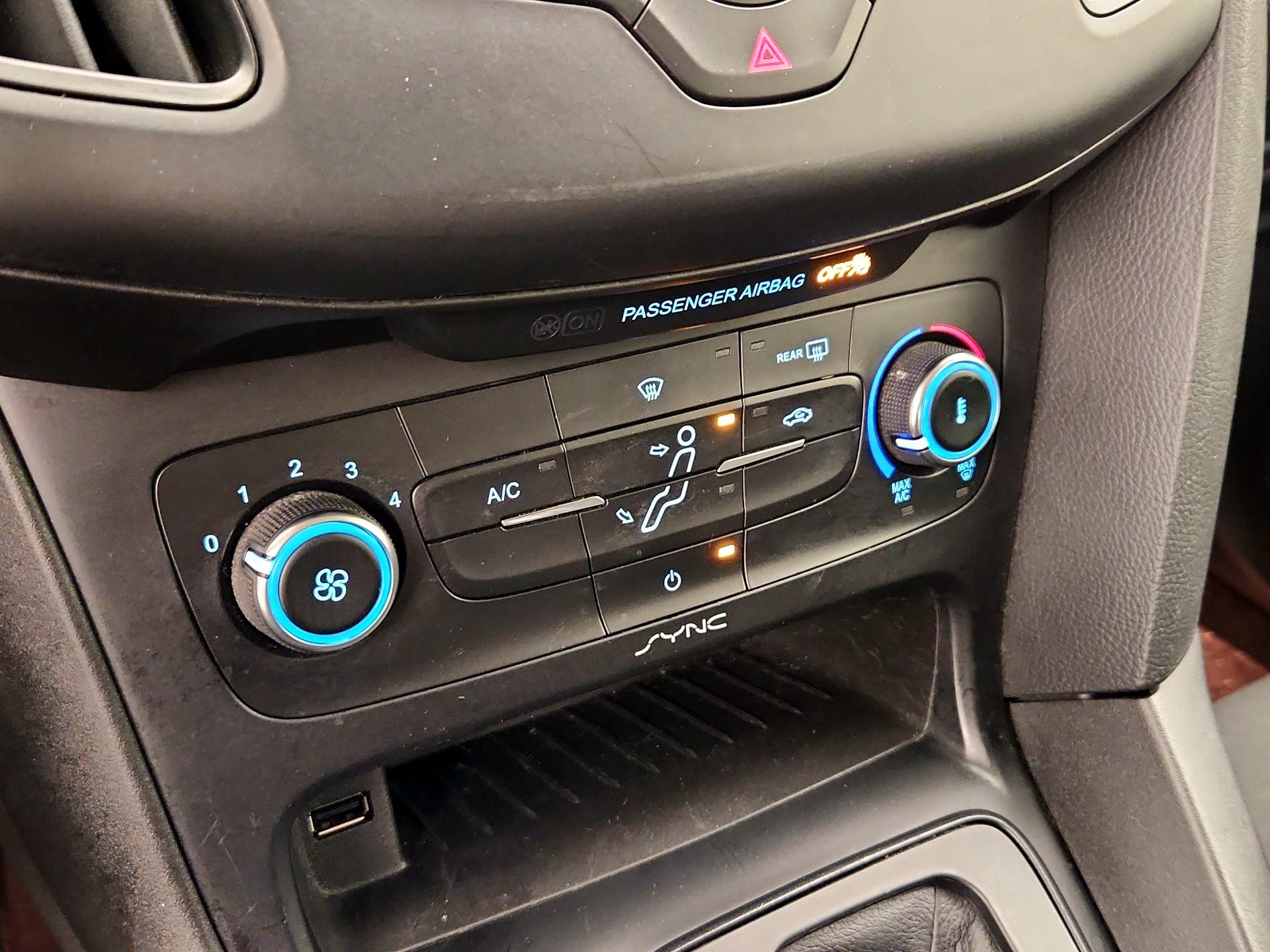 Thumbnail: 2017 Ford Focus - 16