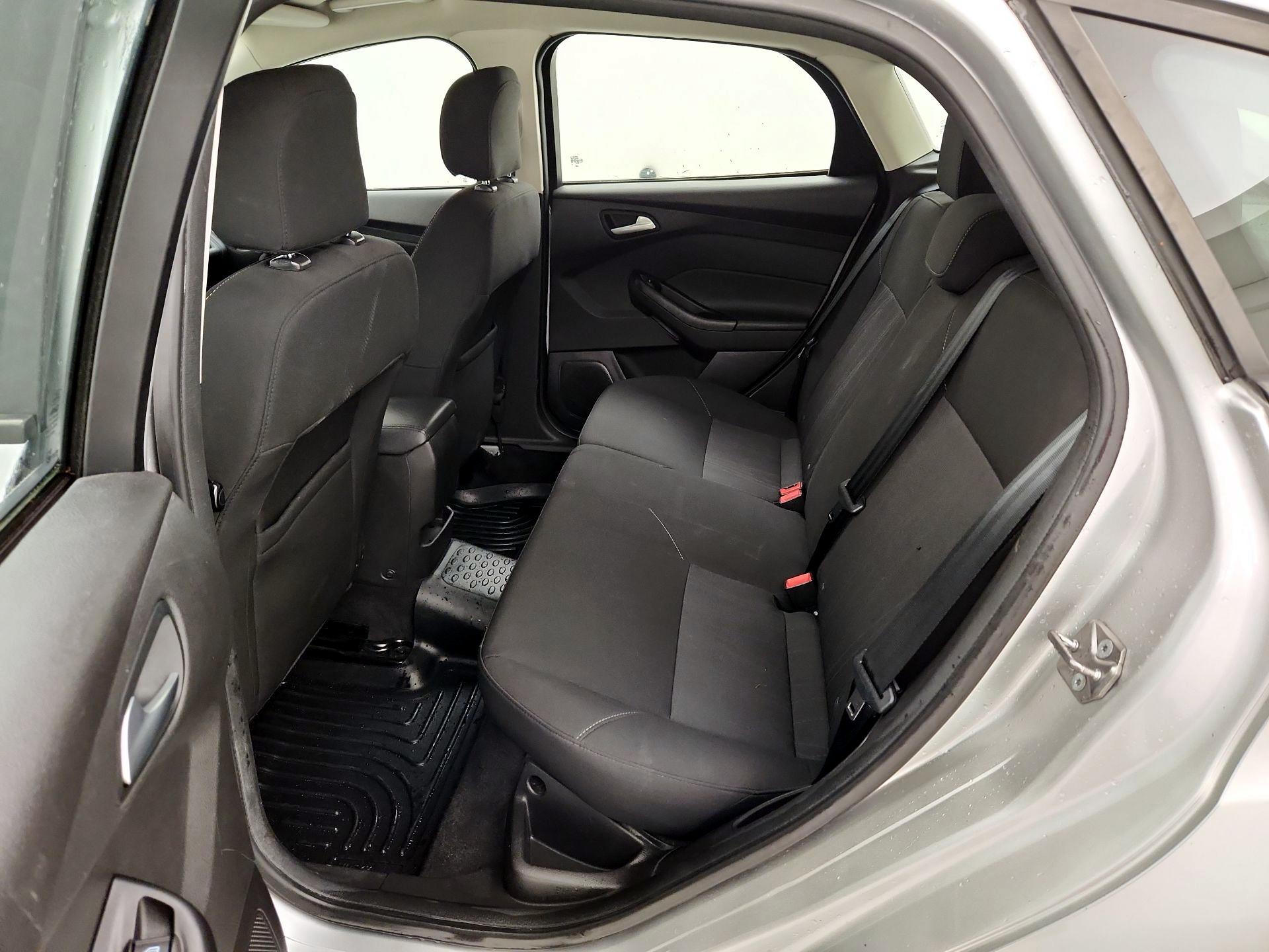 Thumbnail: 2017 Ford Focus - 19