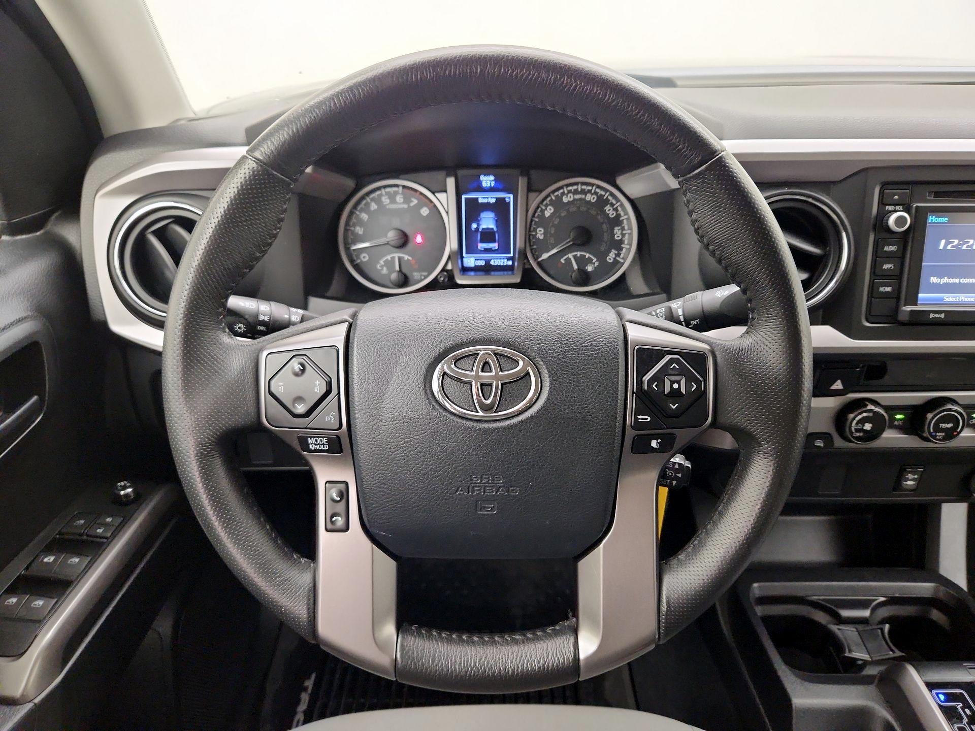 Thumbnail: 2017 Toyota Tacoma - 10