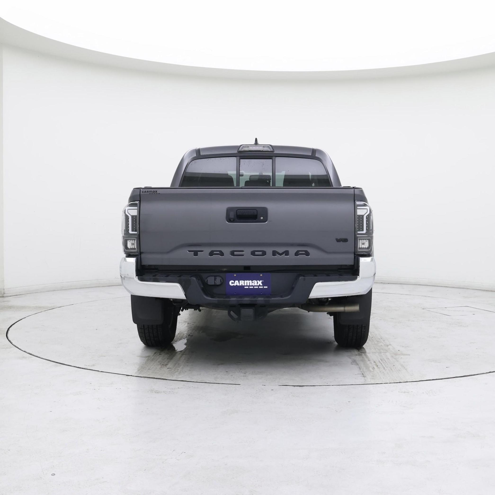 Thumbnail: 2017 Toyota Tacoma - 6