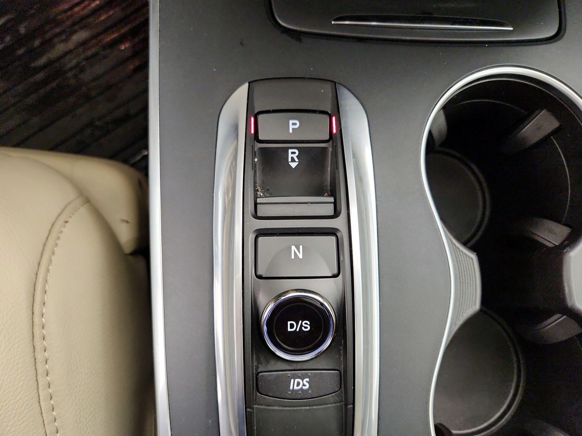 Thumbnail: 2016 Acura MDX - 17