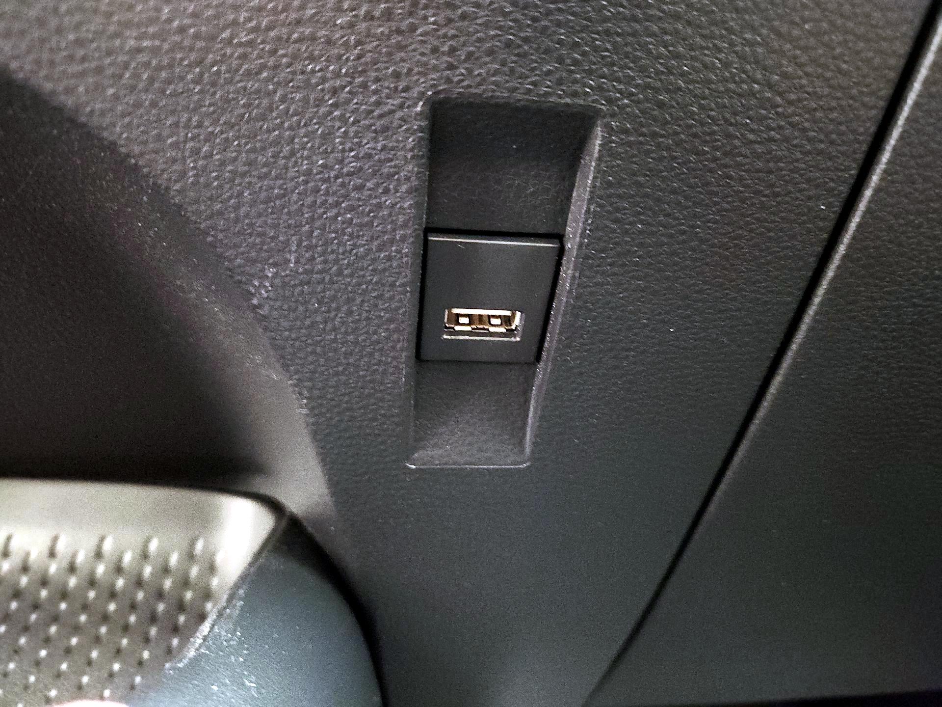 Thumbnail: 2021 Toyota Corolla - 18