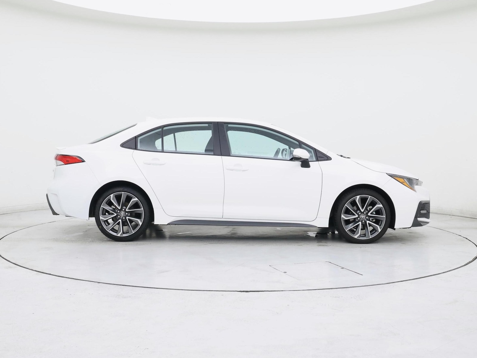 2021 Toyota Corolla SE - Photo 8