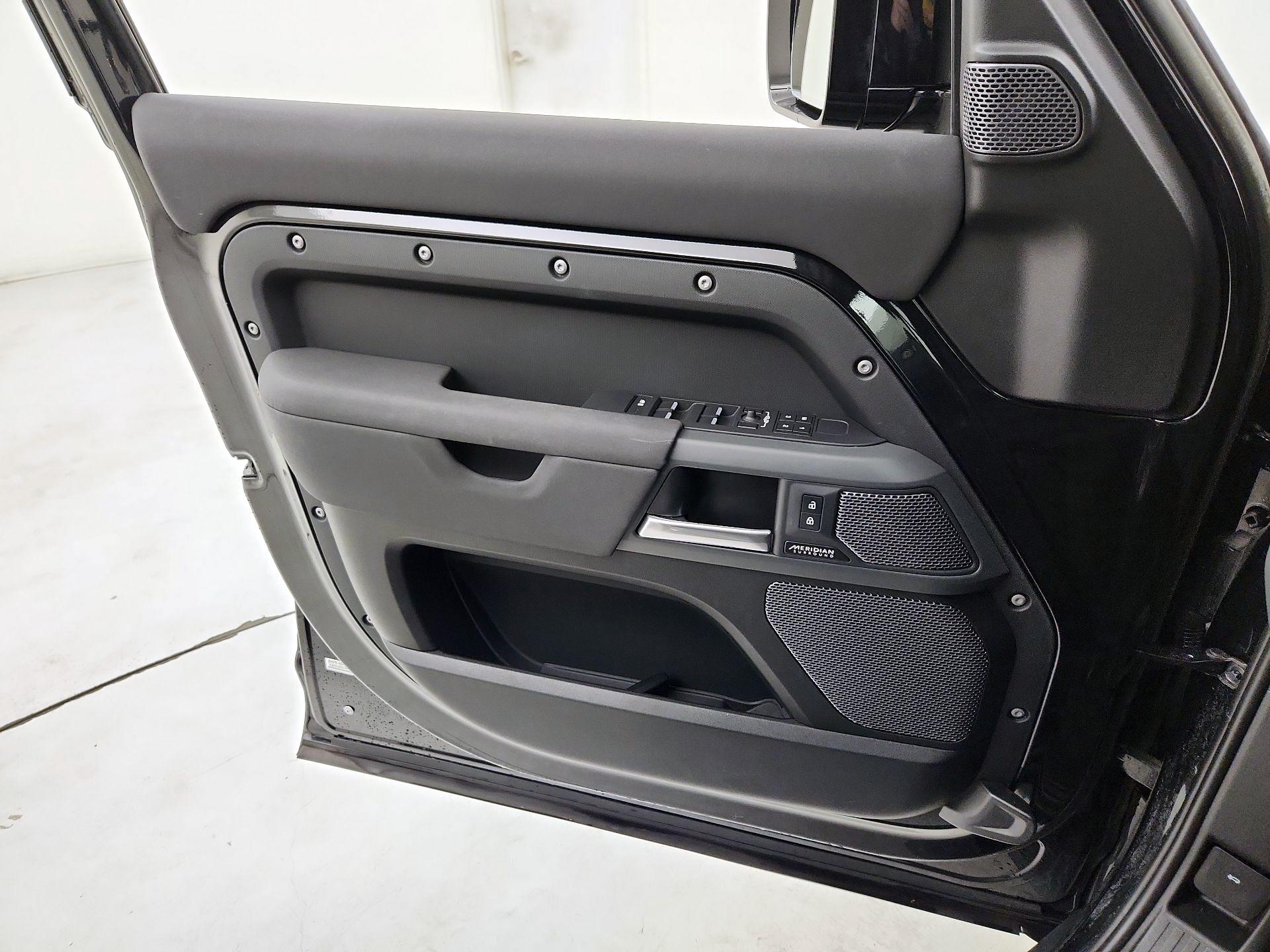 Thumbnail: 2023 Land Rover Defender - 12