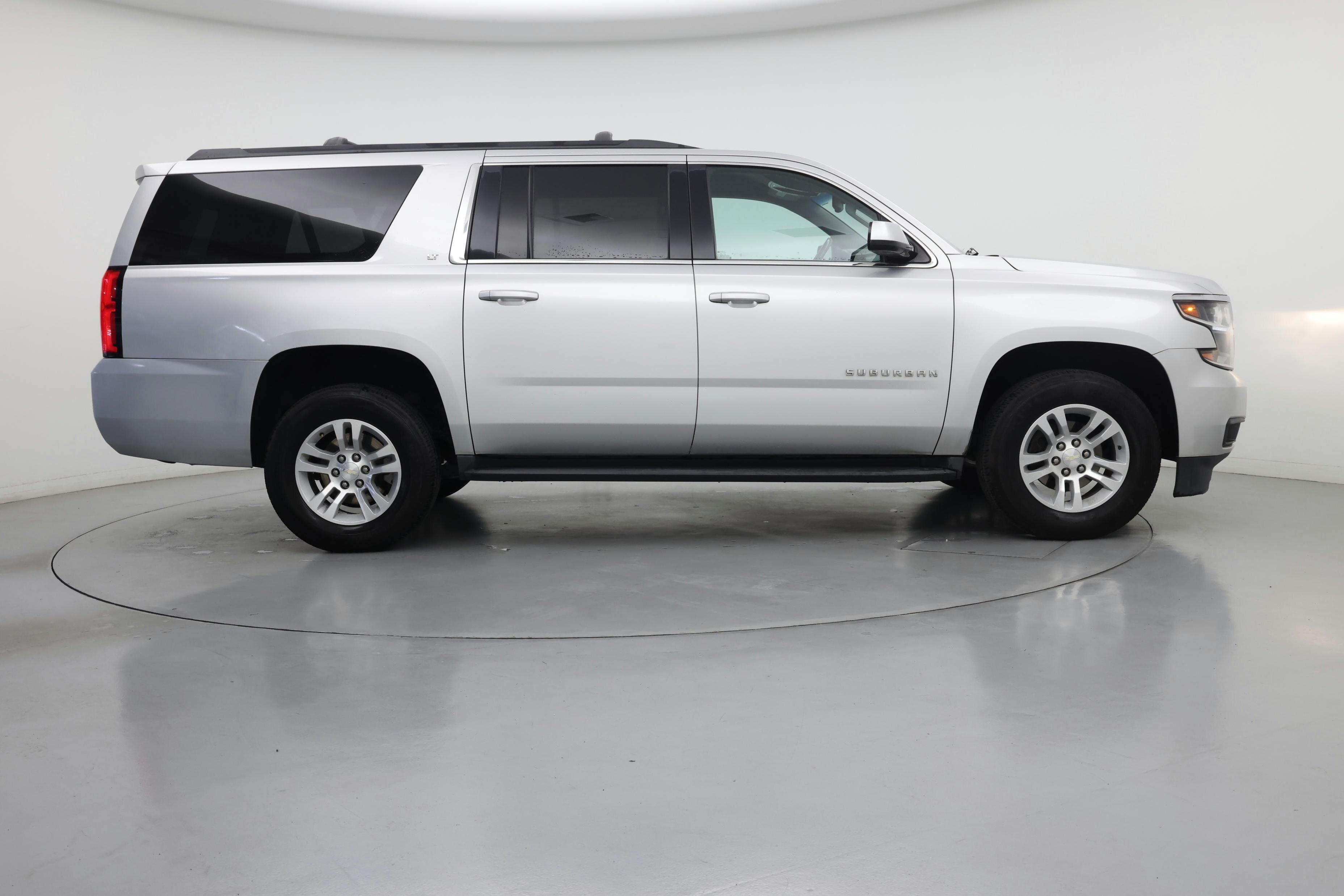 Thumbnail: 2017 Chevrolet Suburban - 7