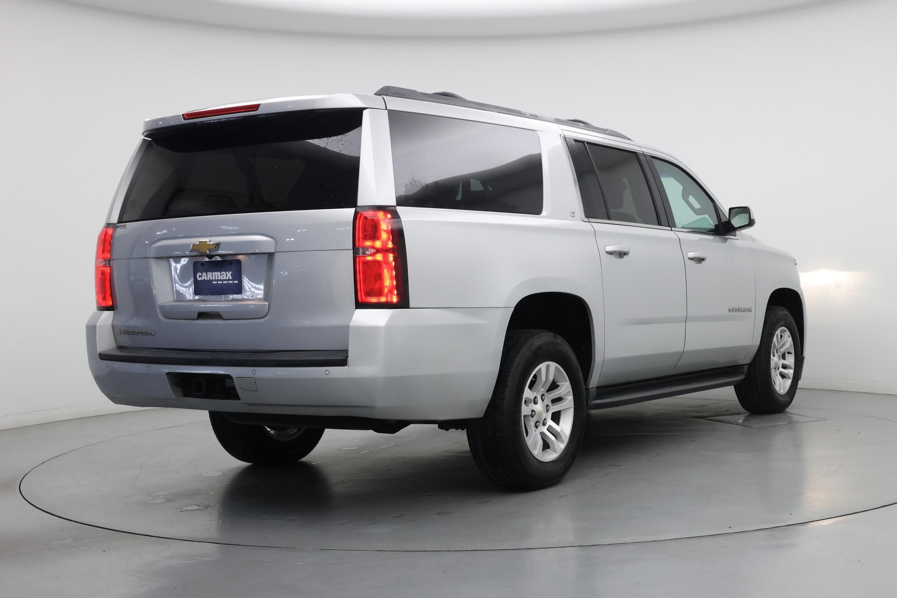 Thumbnail: 2017 Chevrolet Suburban - 8