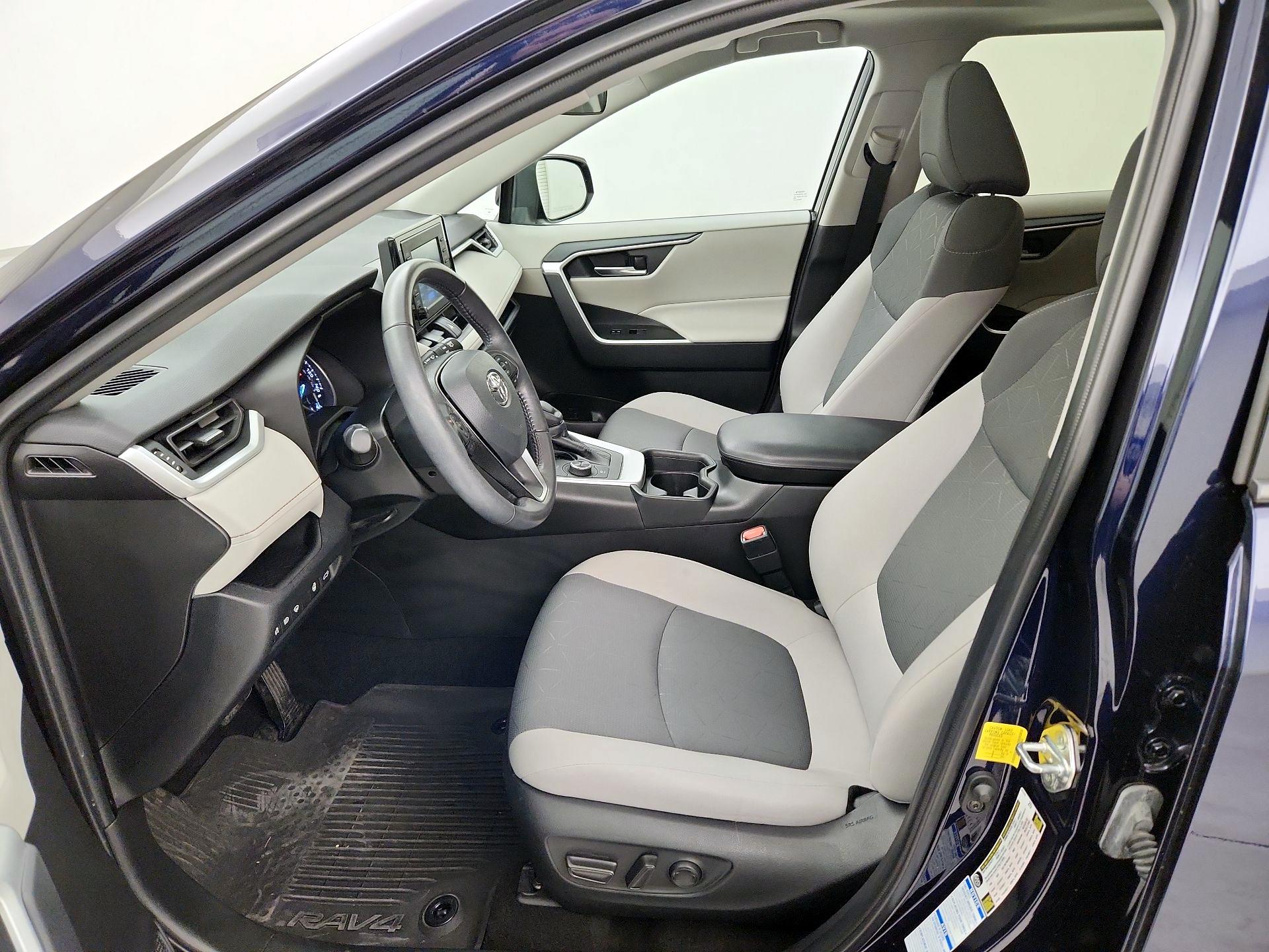 Thumbnail: 2021 Toyota RAV4 - 11