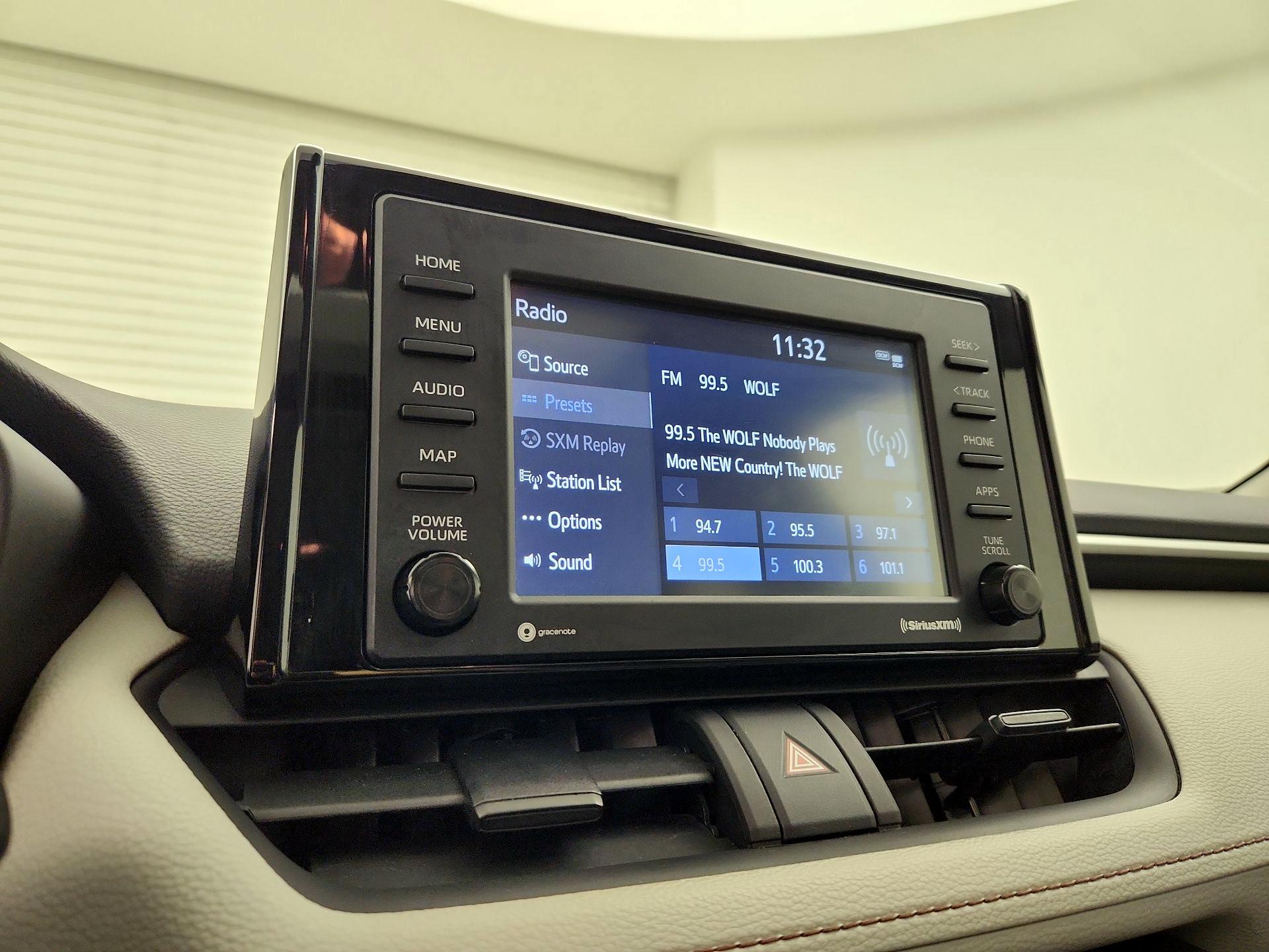 Thumbnail: 2021 Toyota RAV4 - 15