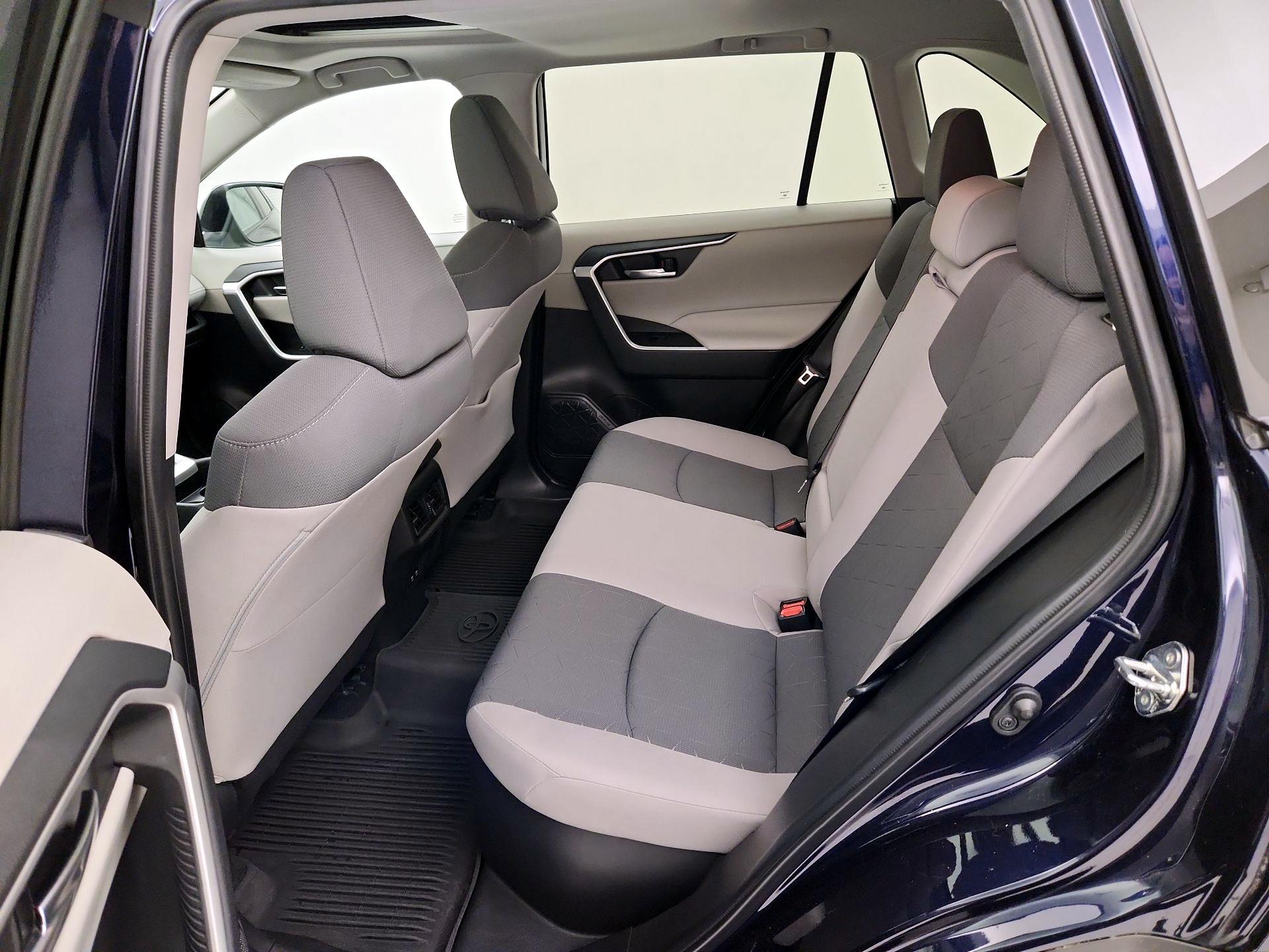 Thumbnail: 2021 Toyota RAV4 - 20