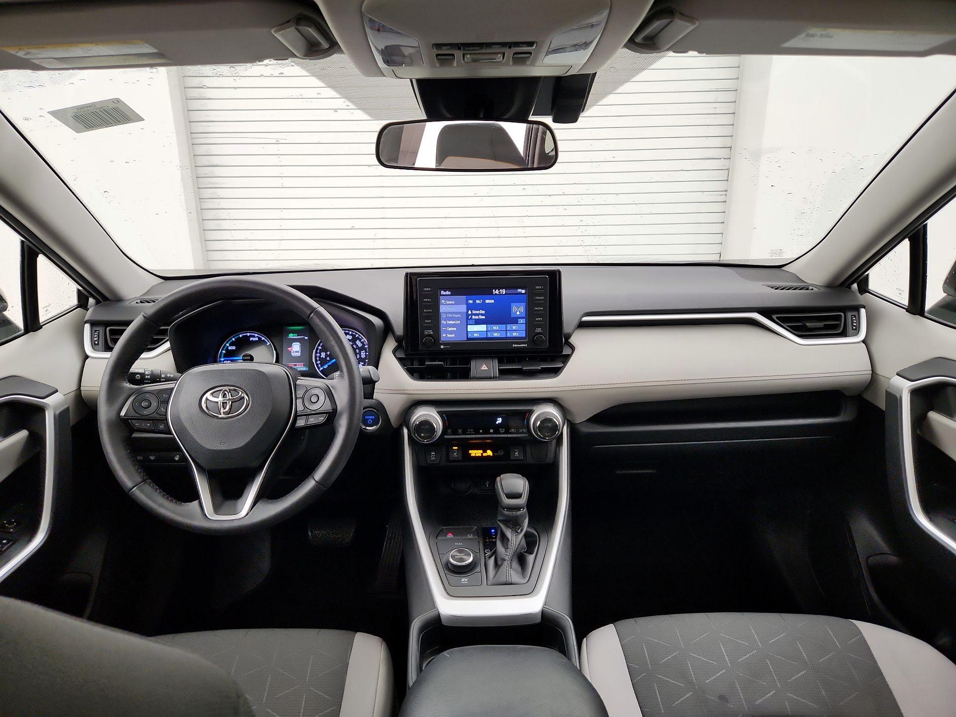 Thumbnail: 2021 Toyota RAV4 - 9