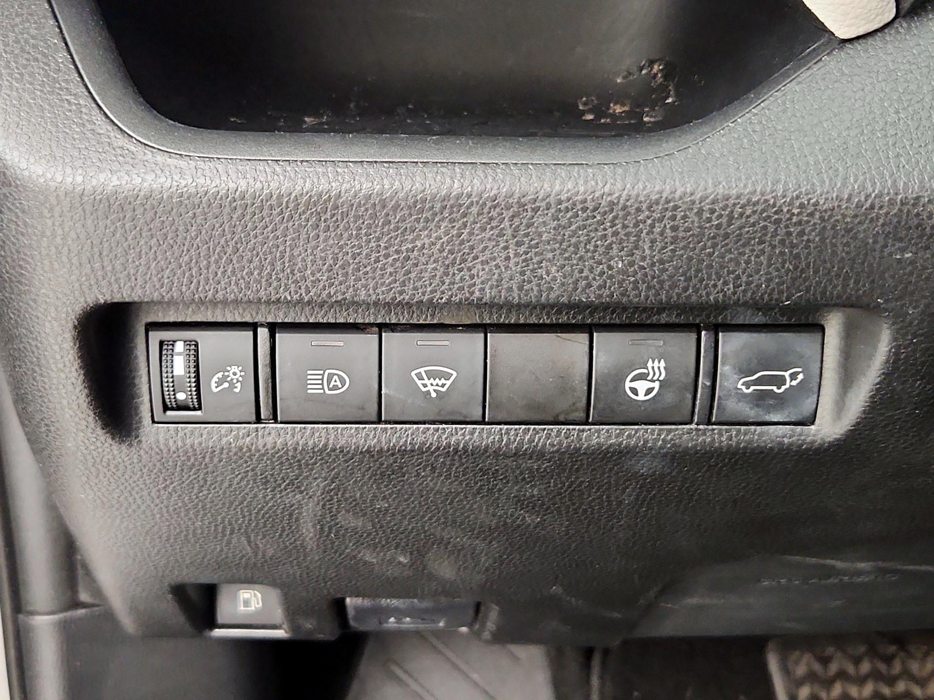 Thumbnail: 2021 Toyota RAV4 - 13