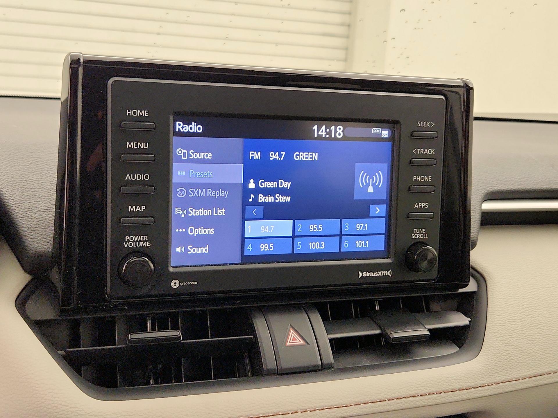 Thumbnail: 2021 Toyota RAV4 - 15