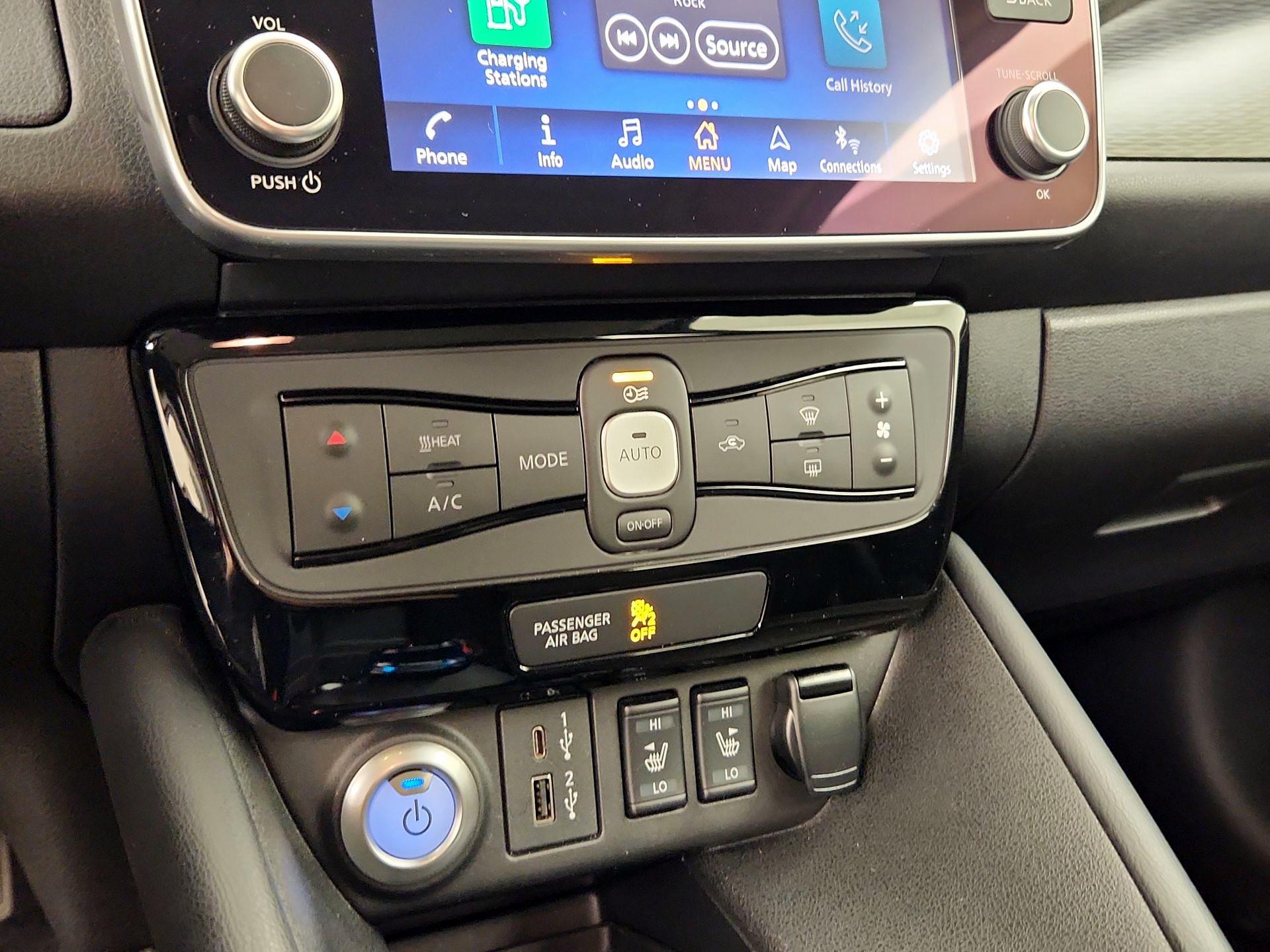 Thumbnail: 2020 Nissan Leaf - 16