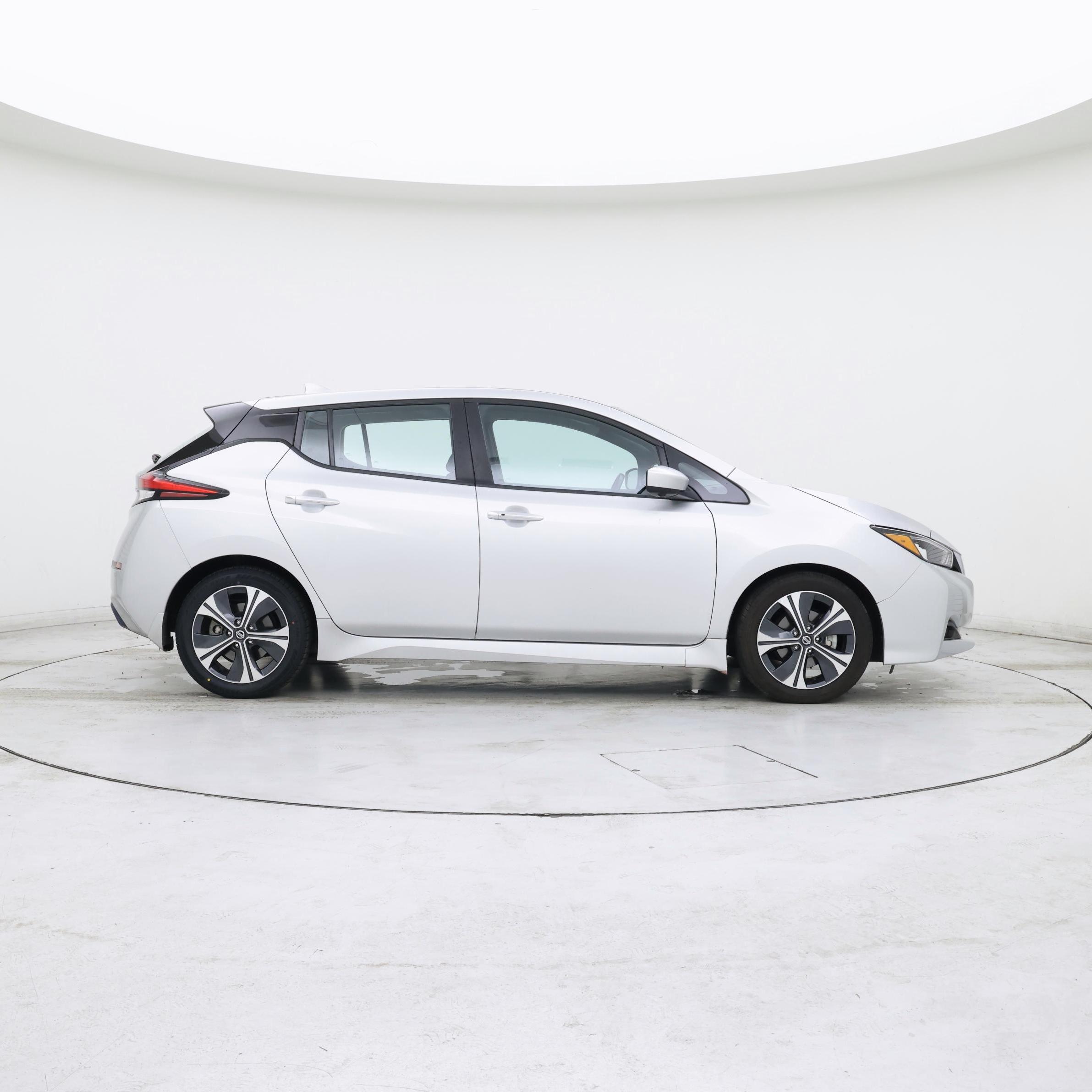 Thumbnail: 2020 Nissan Leaf - 7