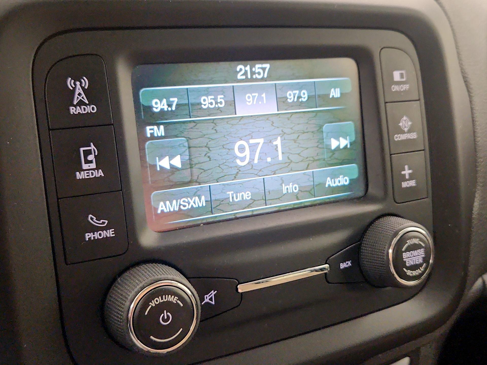Thumbnail: 2015 Jeep Renegade - 15
