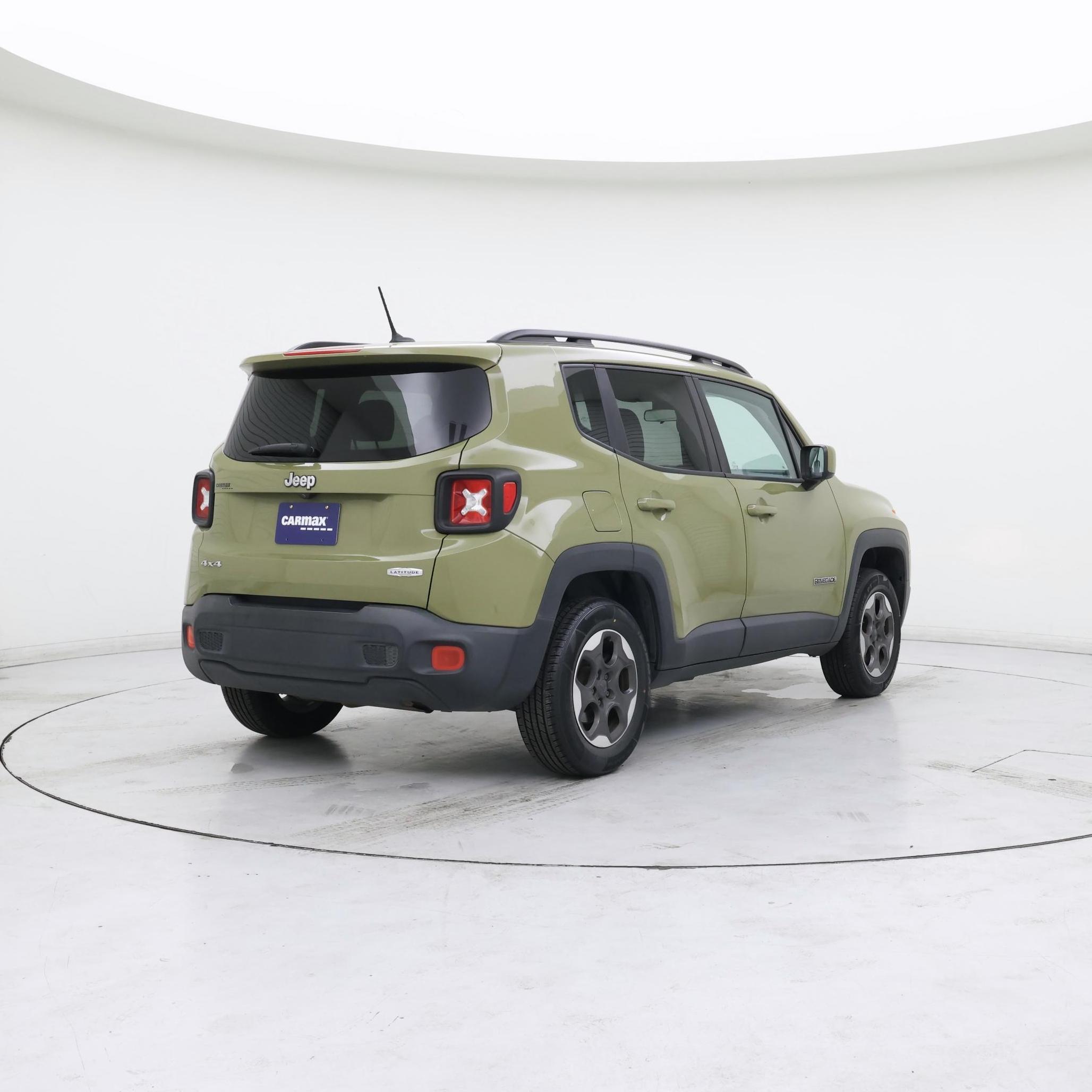 Thumbnail: 2015 Jeep Renegade - 8